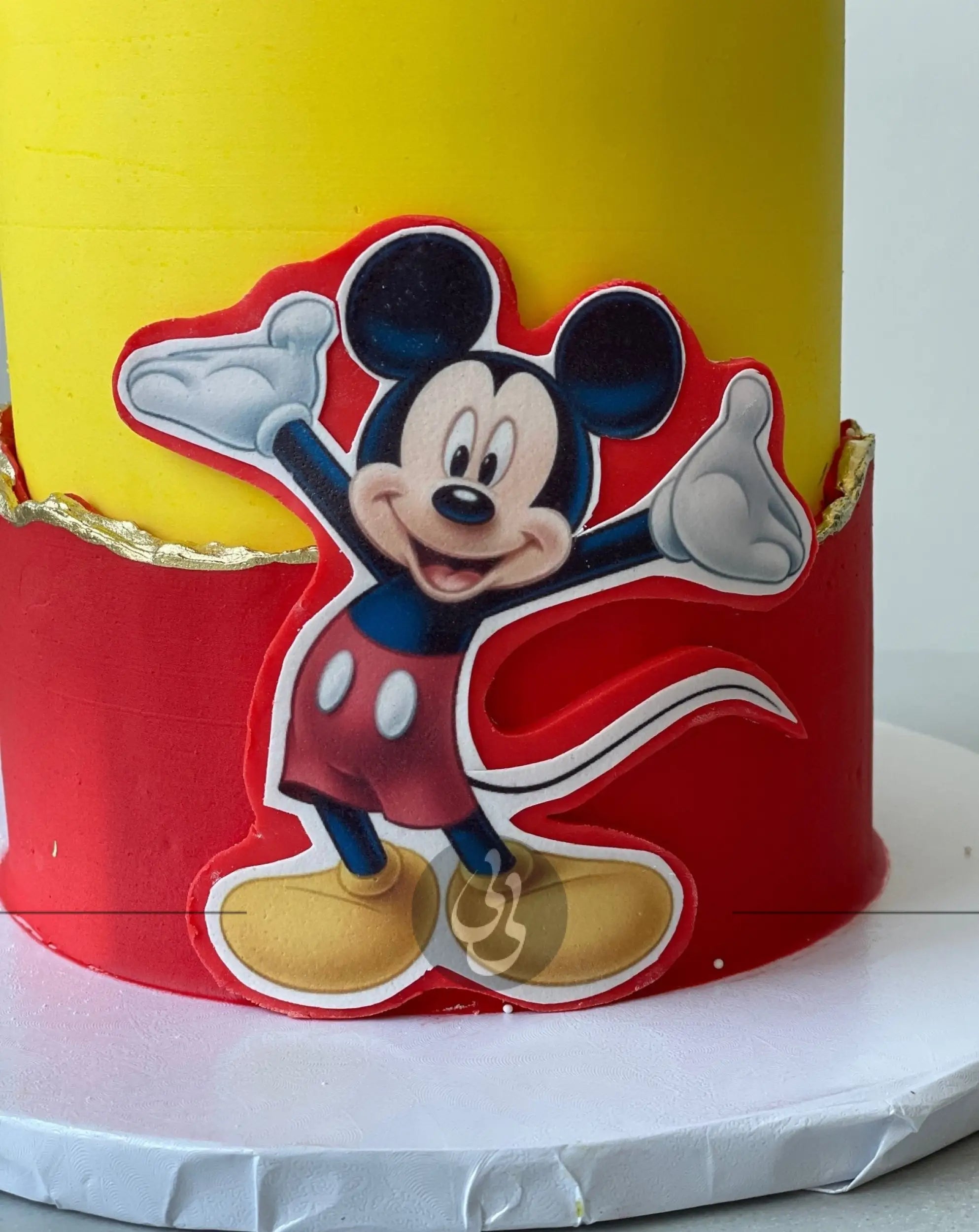 Mickey / minnie mouse edible print on buttercream - custom cake