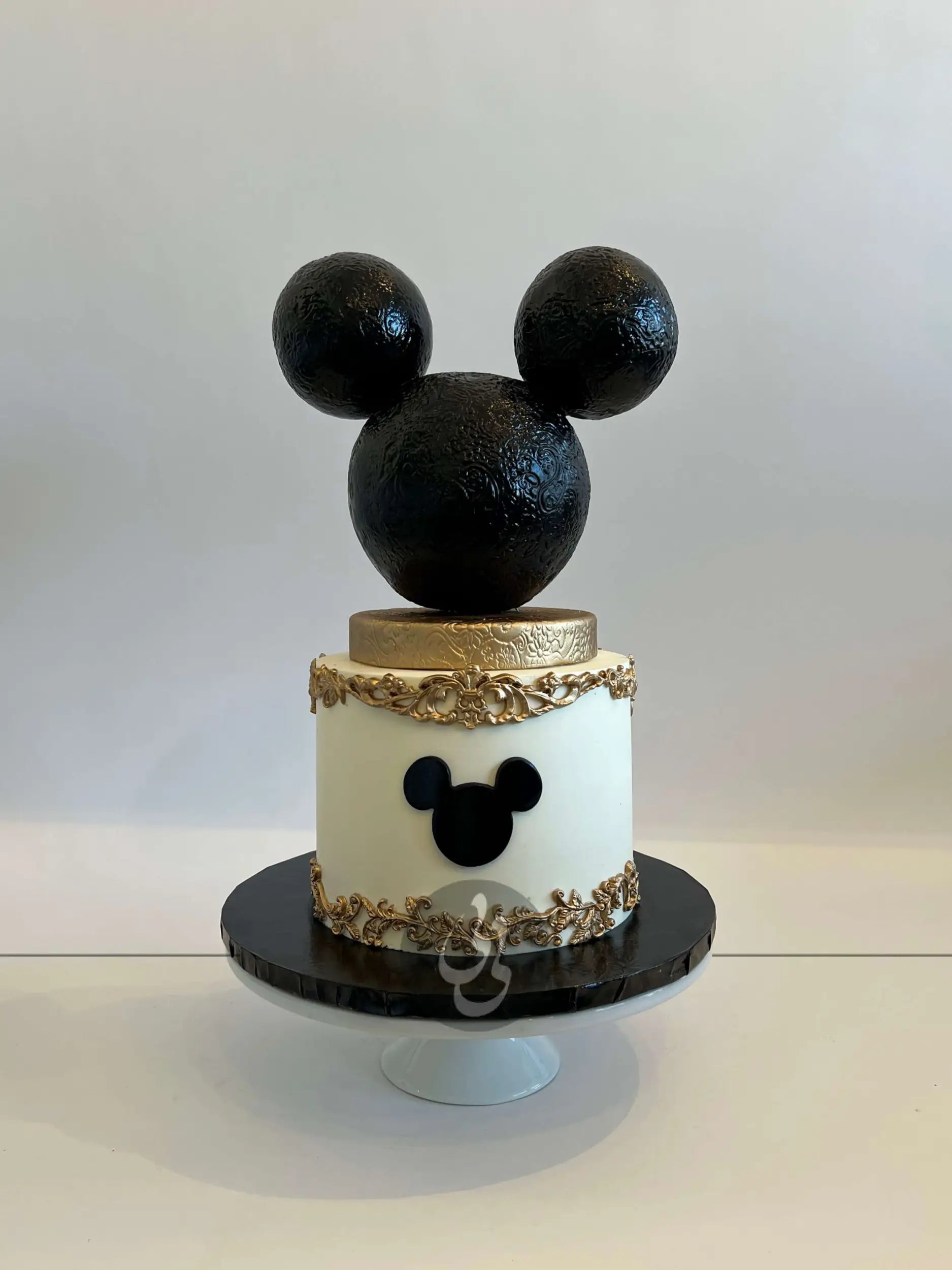Mickey / minnie mouse silhouette - custom cake