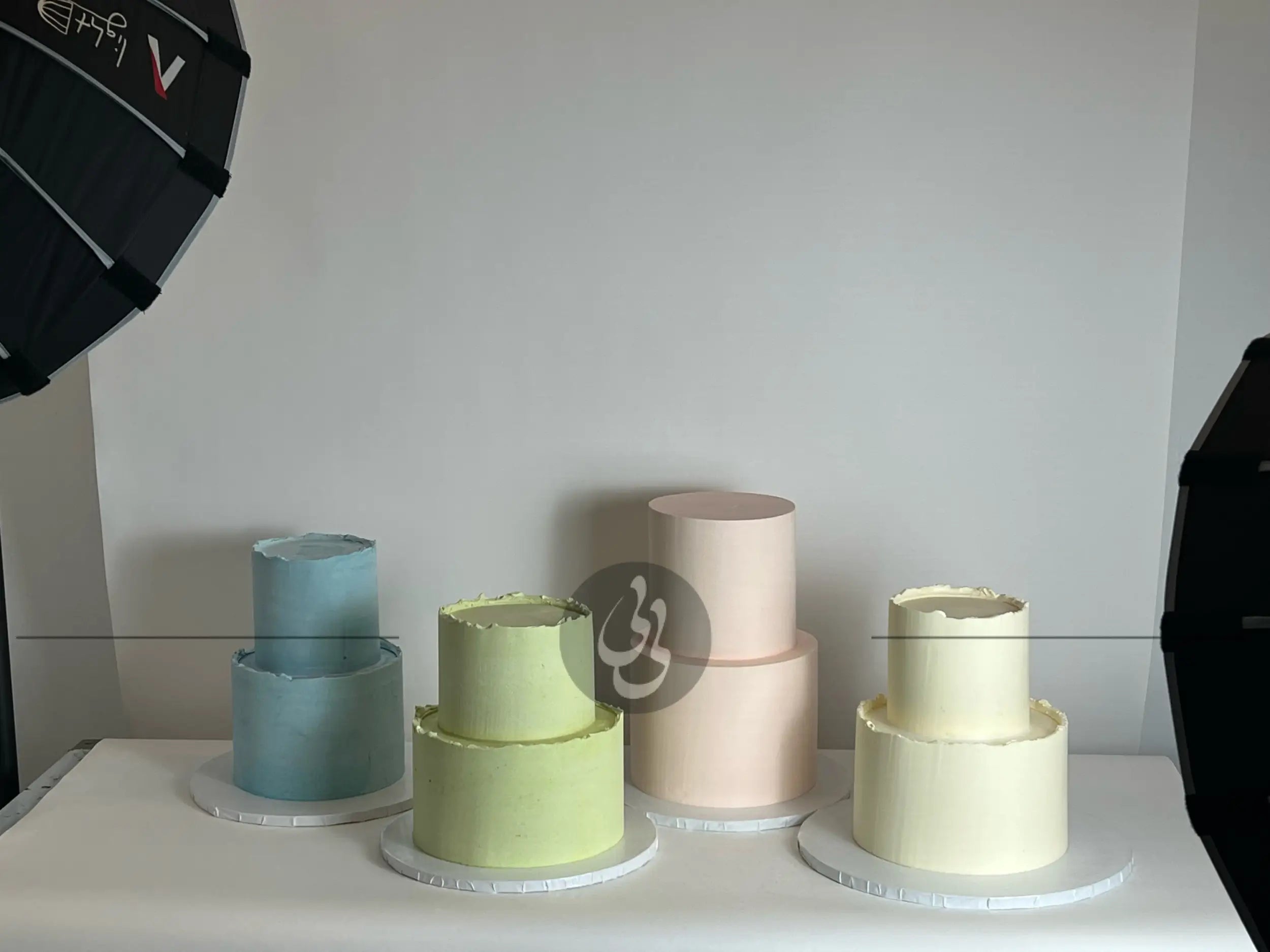 Minimalism on buttercream - custom cake
