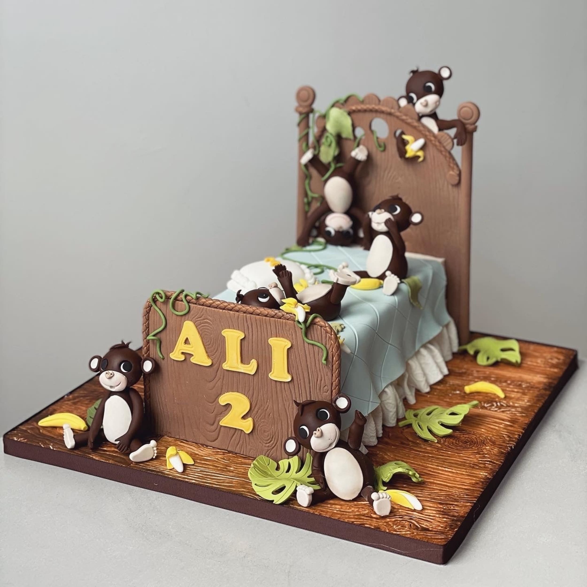 Monkeys jumping on the bed - custom cake