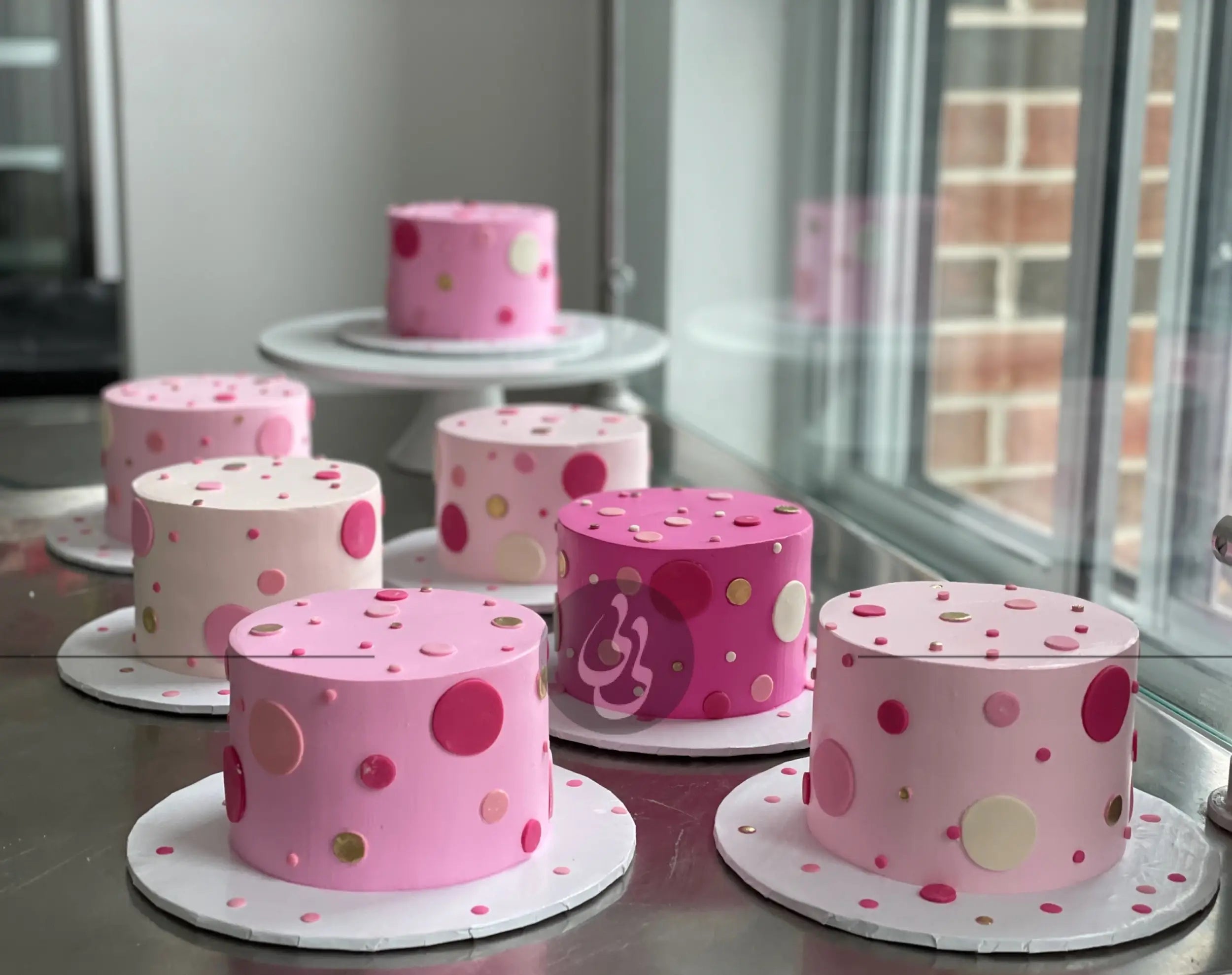 Polkadots on buttercream - custom cake