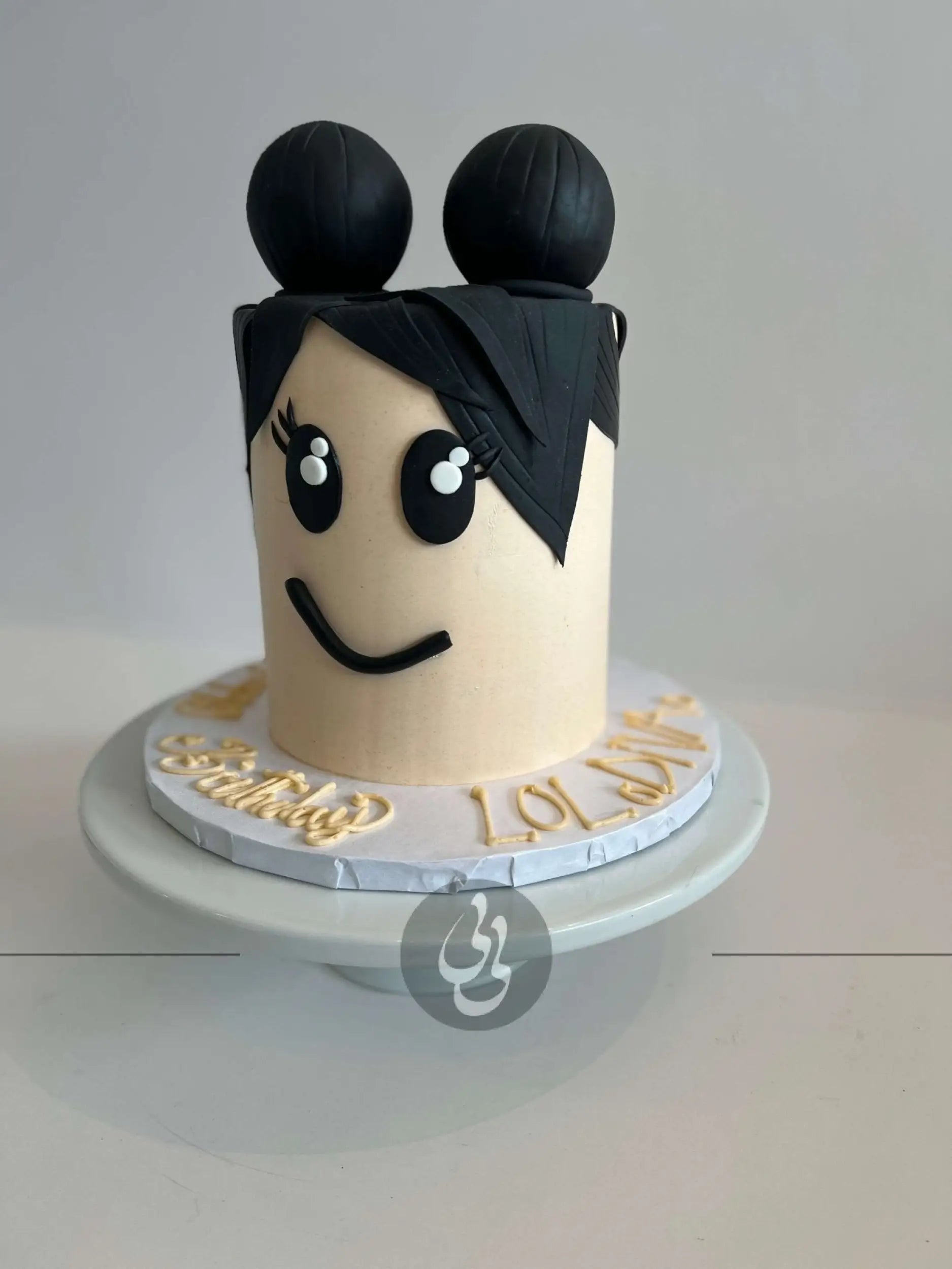 Robo character on buttercream - custom cake