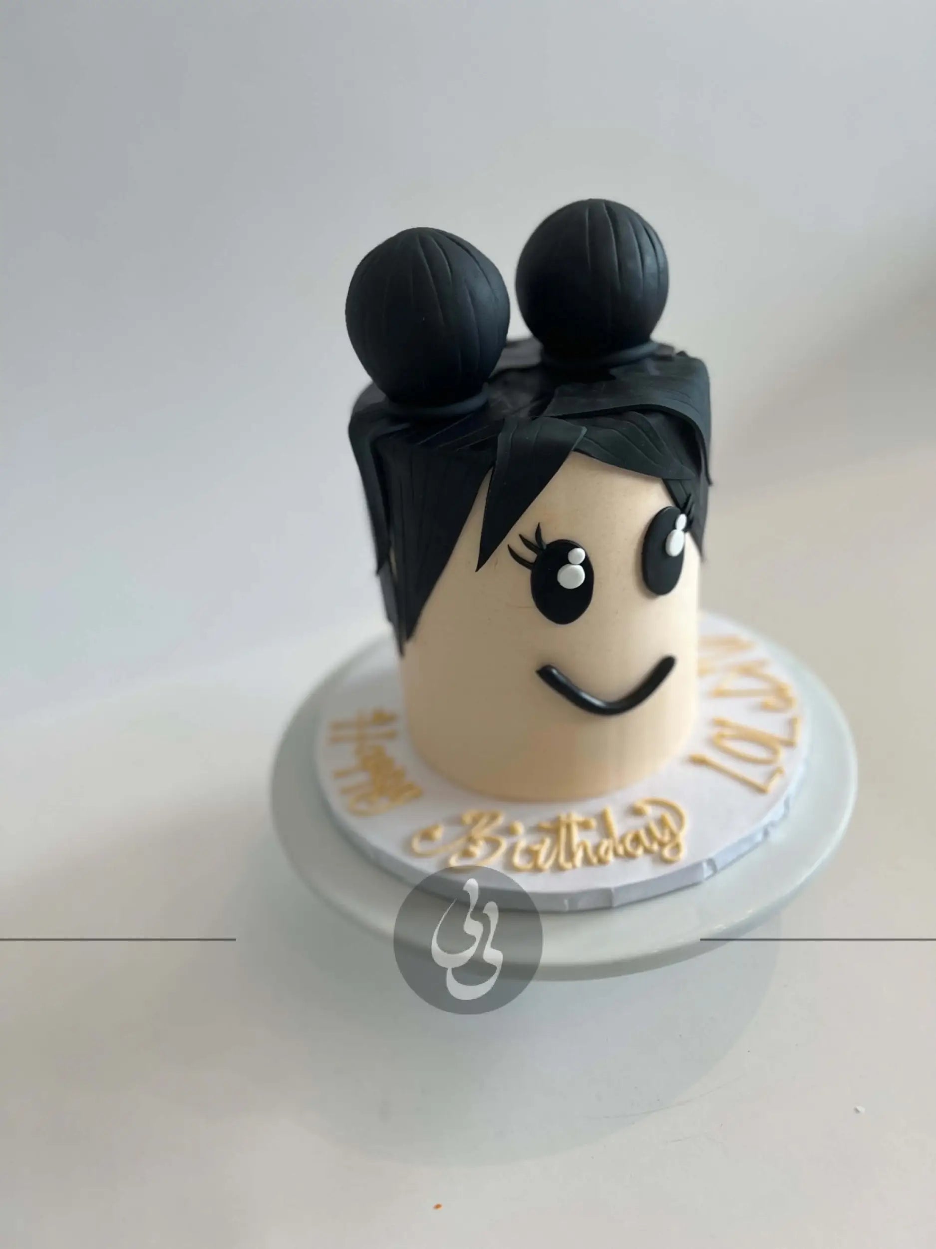 Robo character on buttercream - custom cake