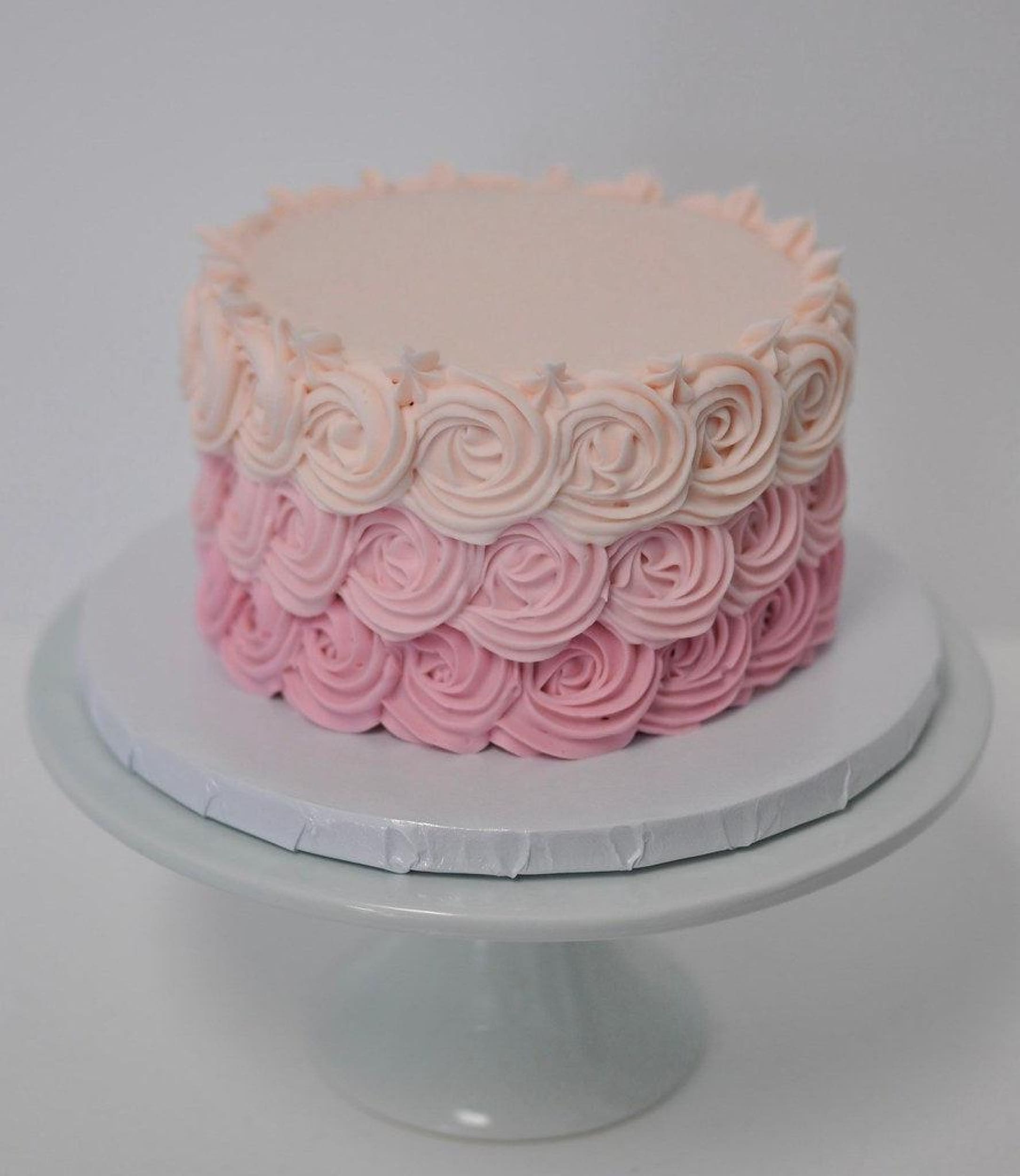 Rosettes on whipped cream - custom cake