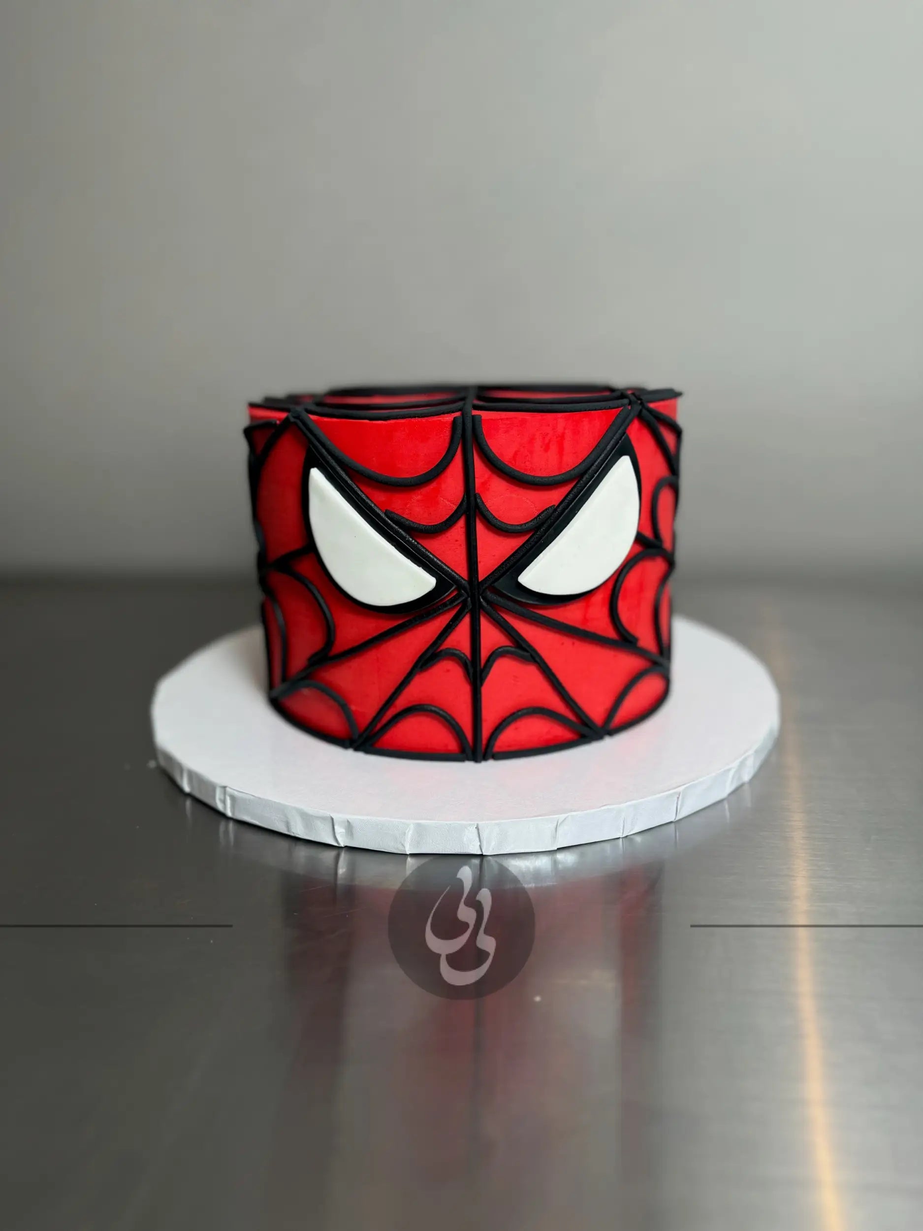 Spiderman face on buttercream - custom cake