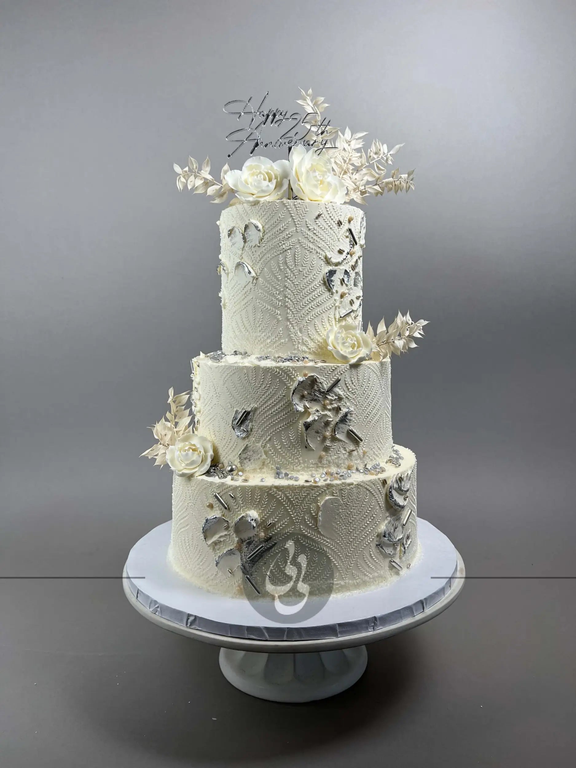 Stenciled boho & sugar flowers - wedding cake