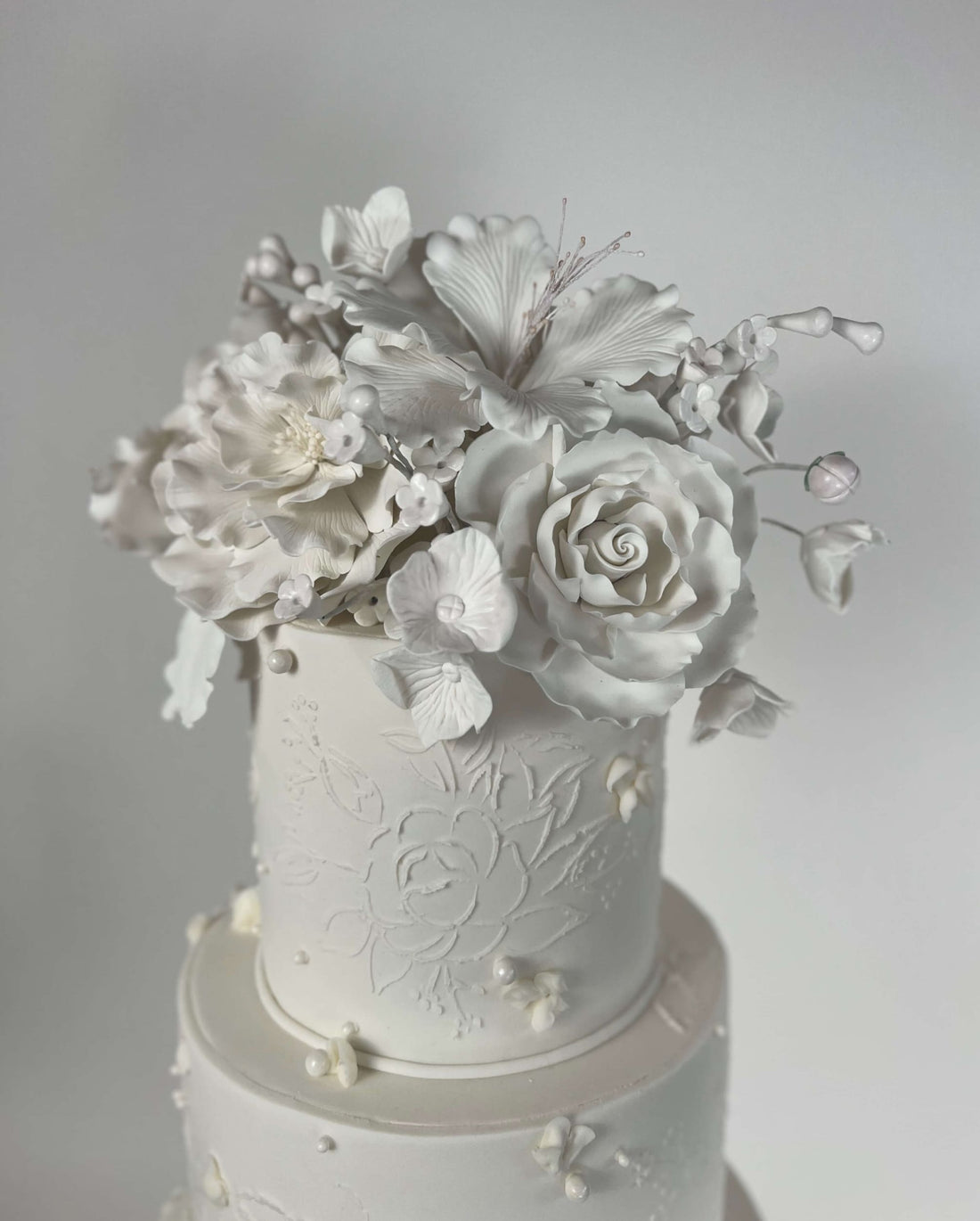 Sugar flower crown - wedding cake