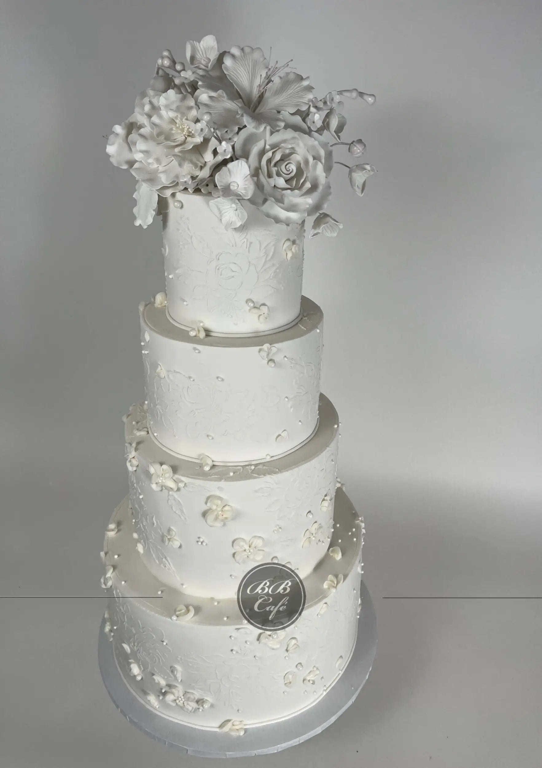 Sugar flower crown - wedding cake