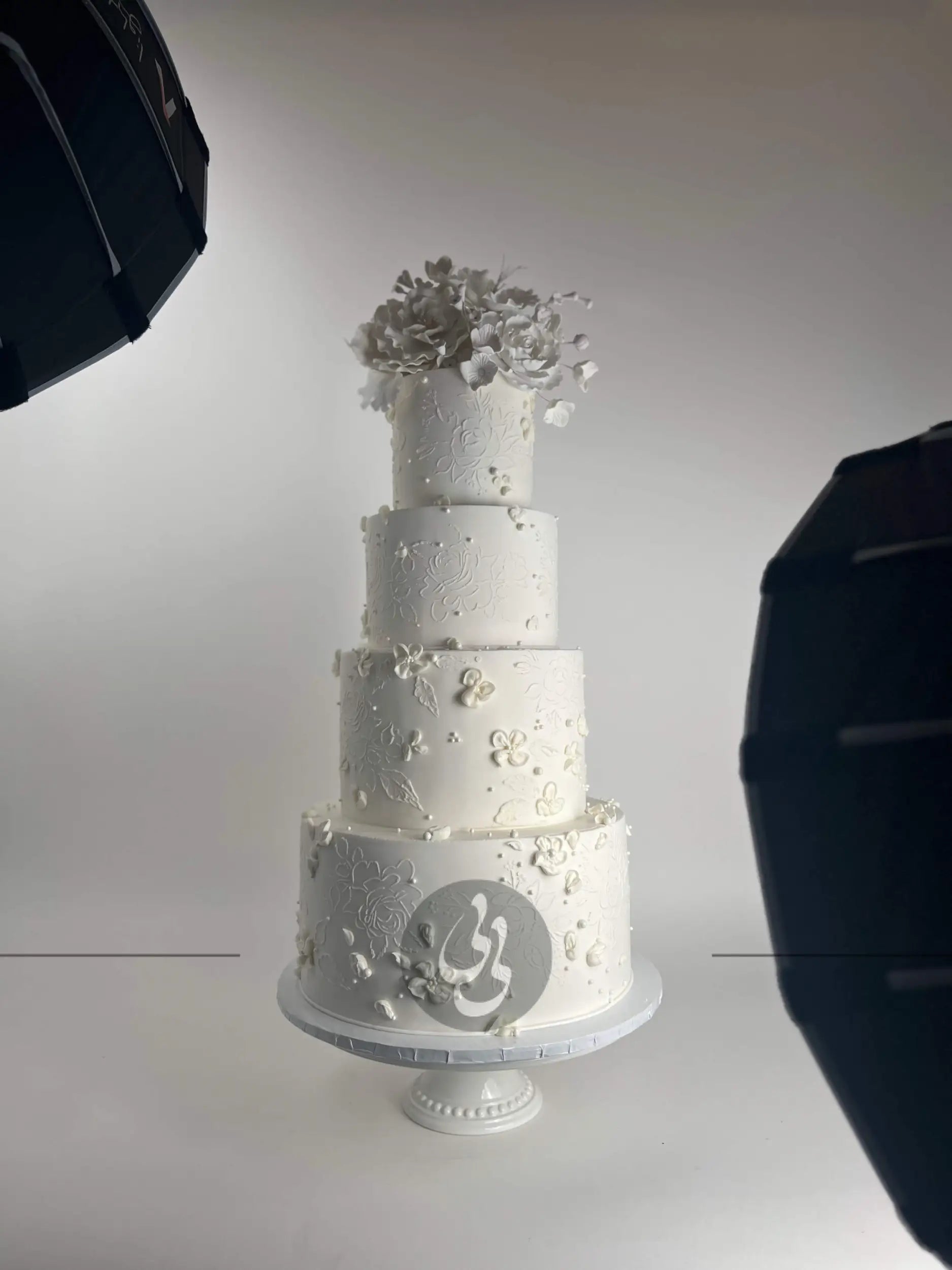 Sugar flower crown - wedding cake