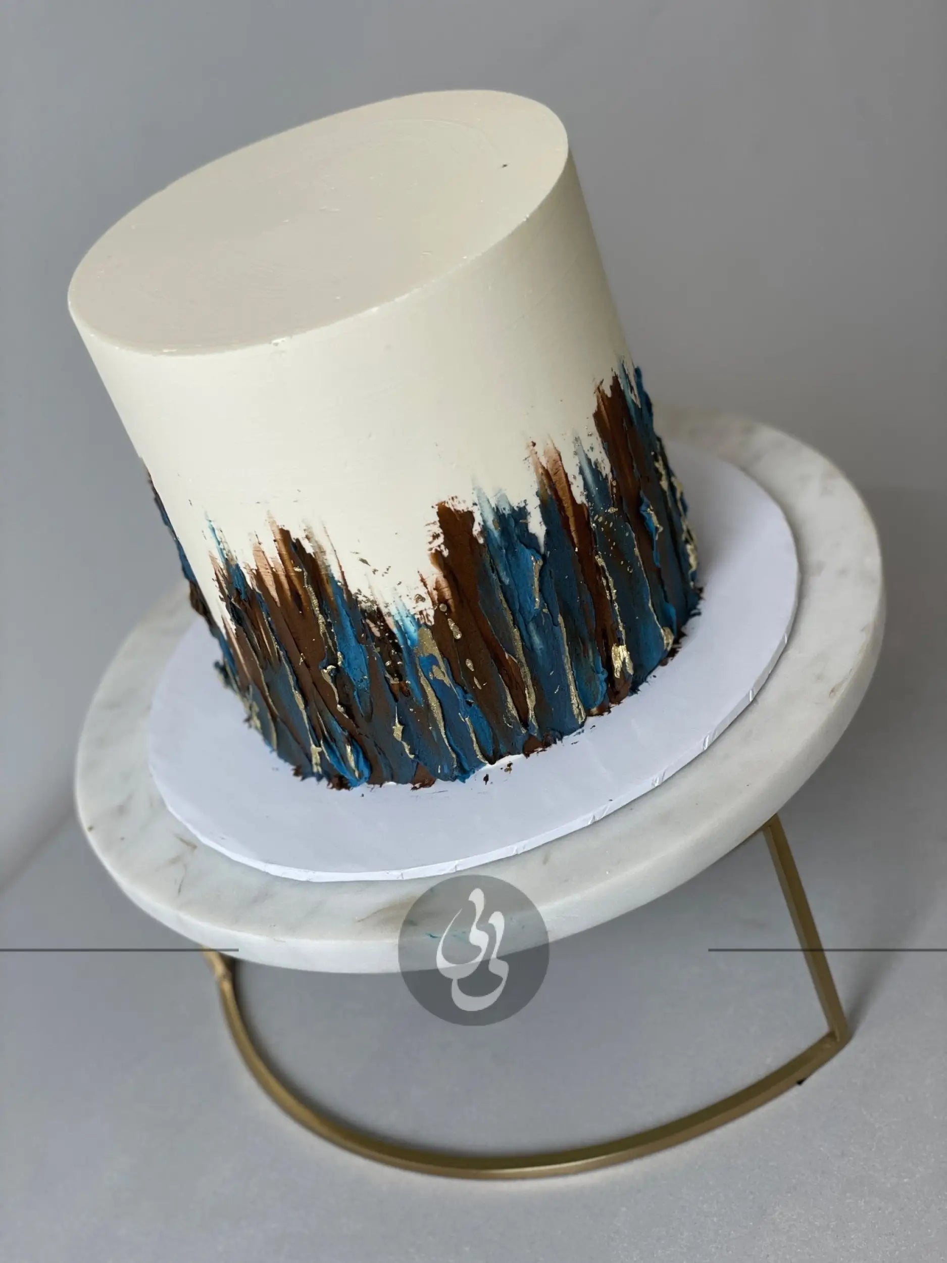 Vertical abstract on buttercream - custom cake