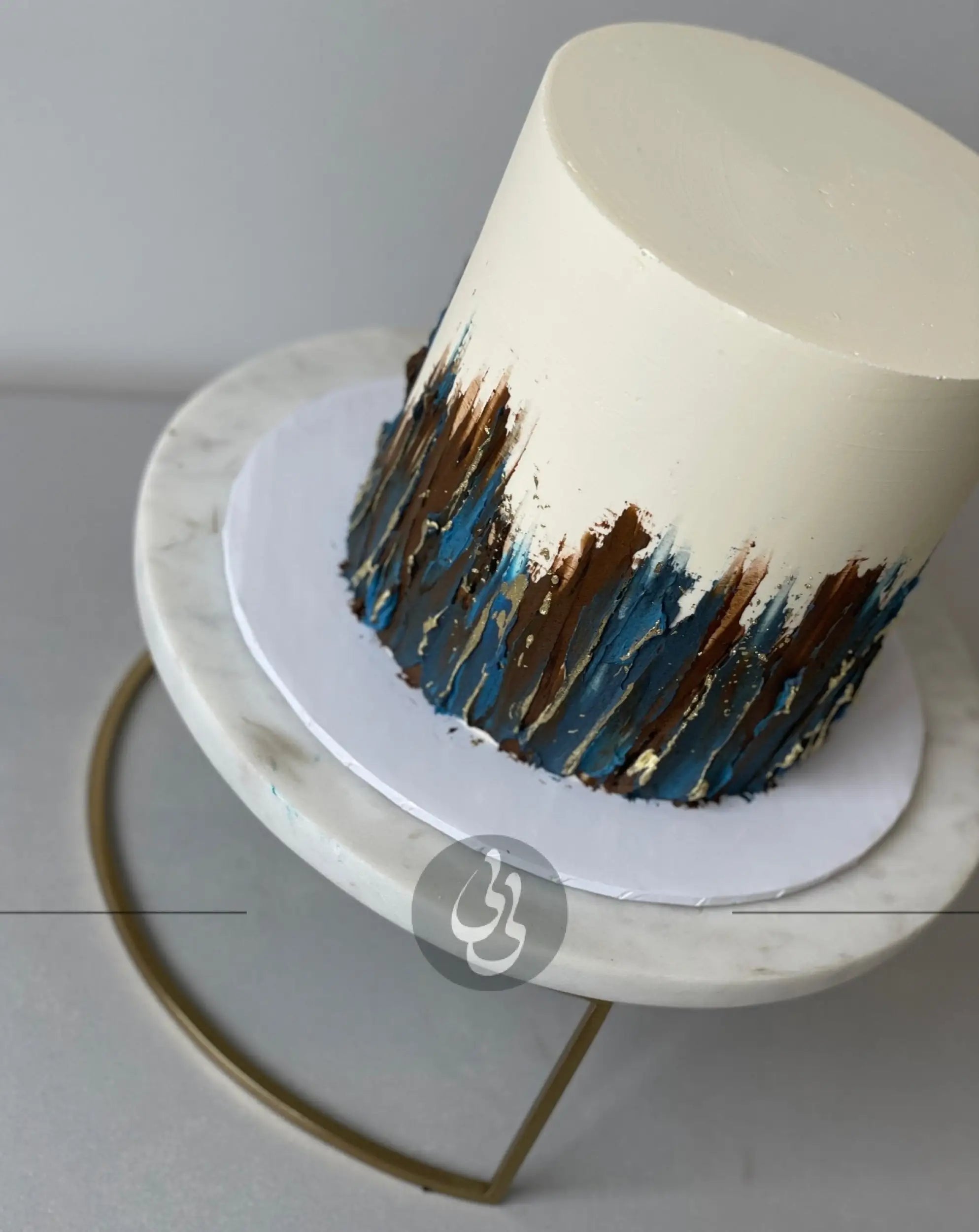 Vertical abstract on buttercream - custom cake
