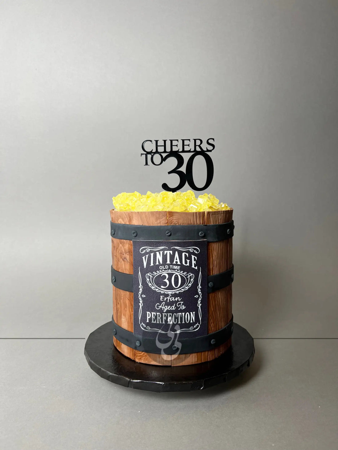 Vintage barrel - custom cake