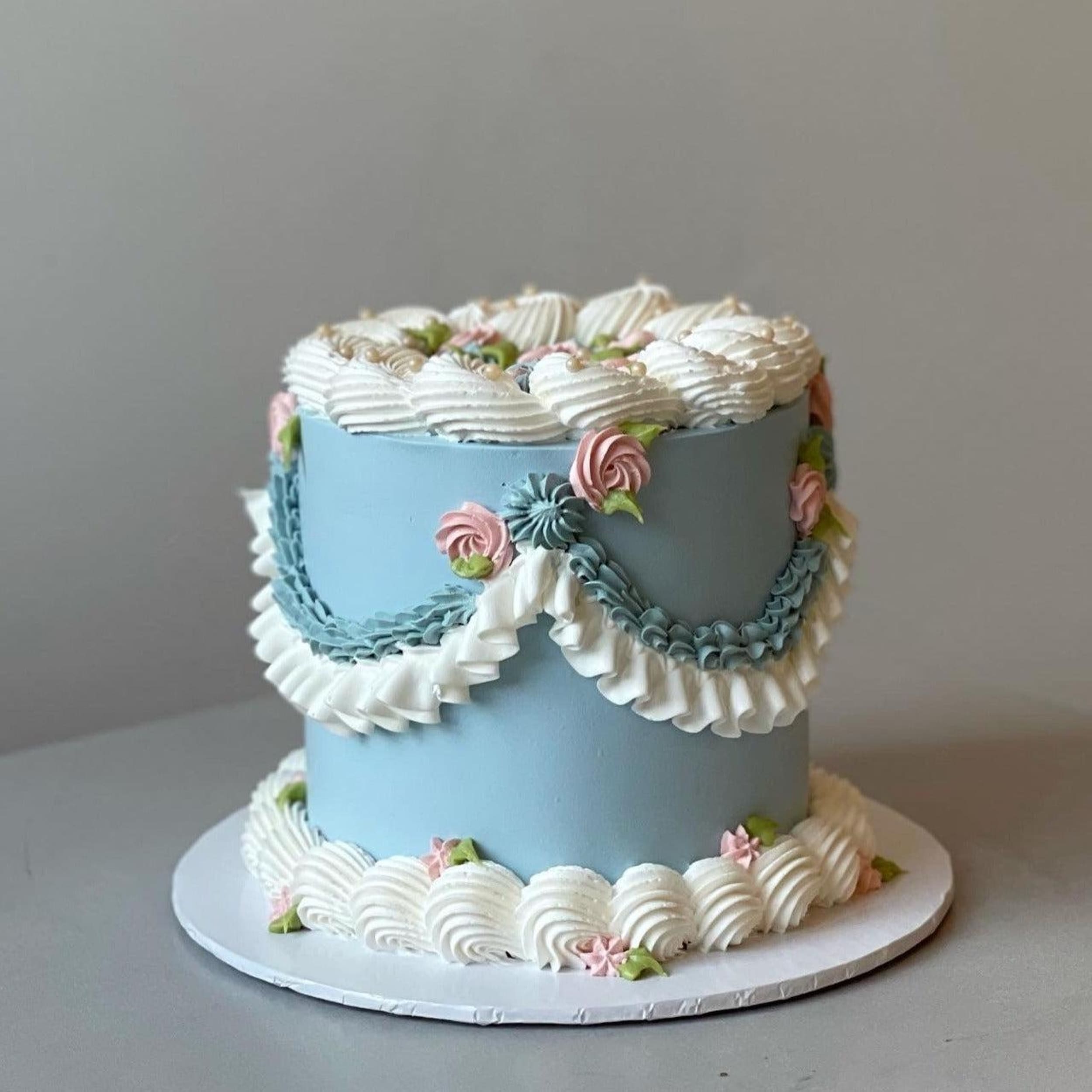 Vintage lambeth on whipped cream - custom cake