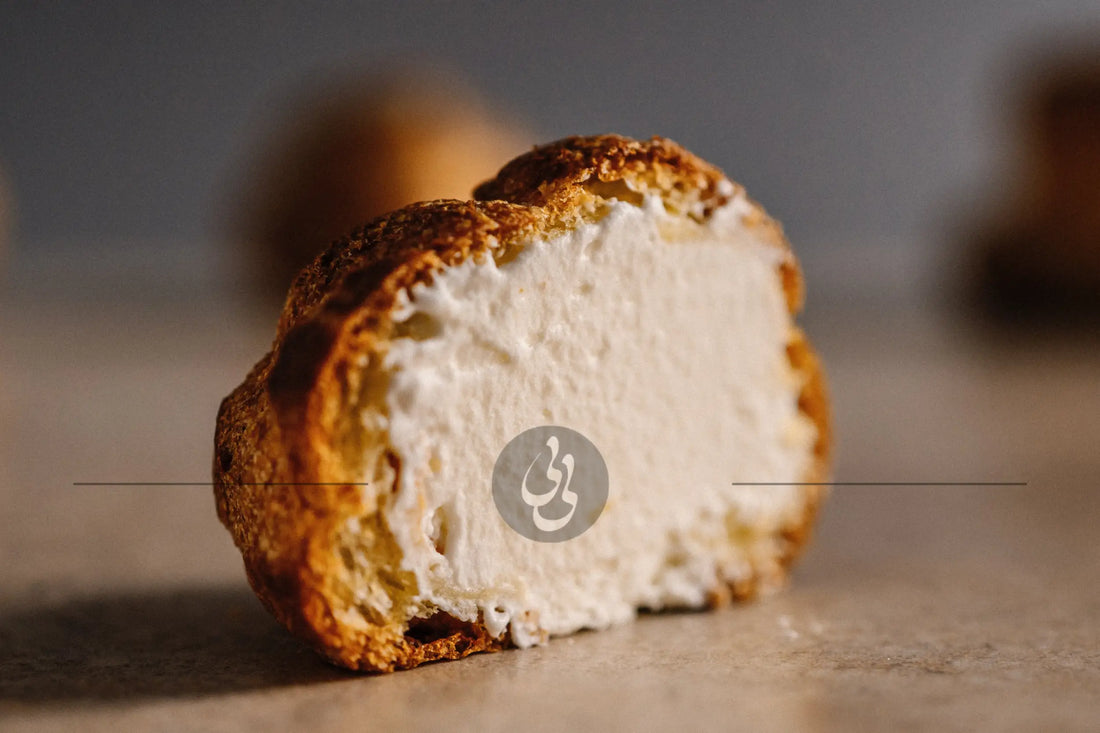 Whipped cream puffs - small - pastry