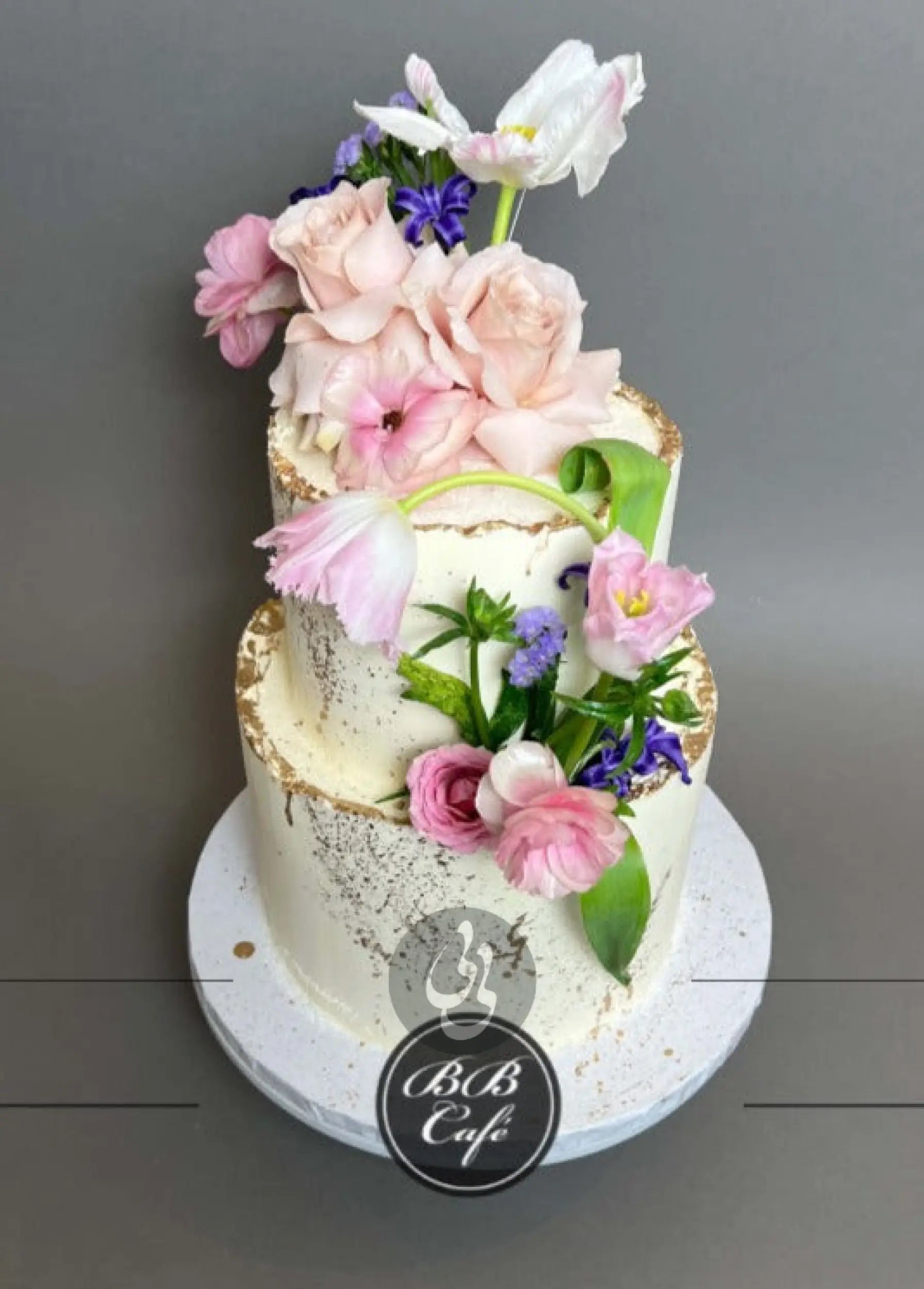 Wild spring flower on buttercream - custom cake