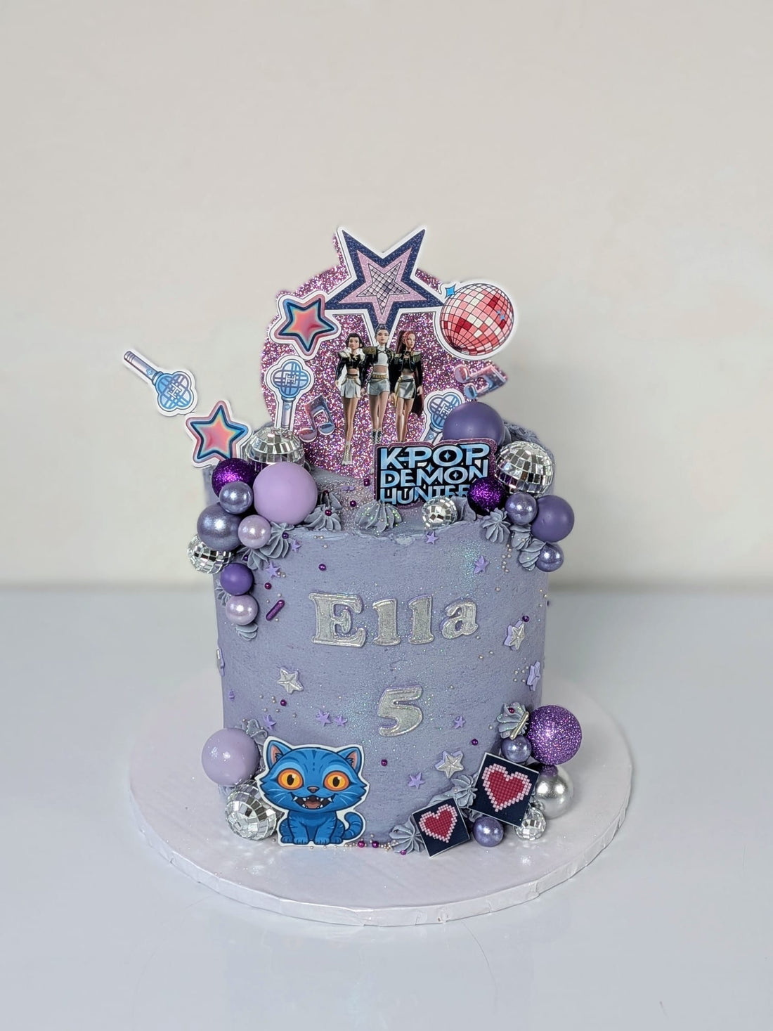 KPop Cake in Buttercream