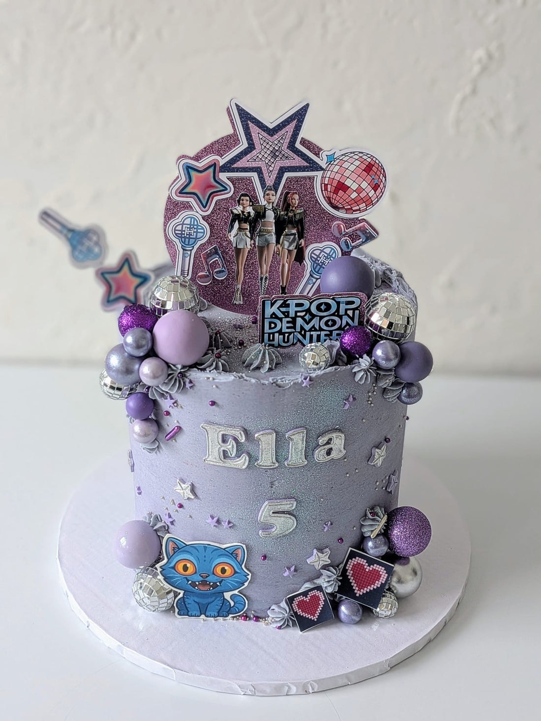 KPop Cake in Buttercream