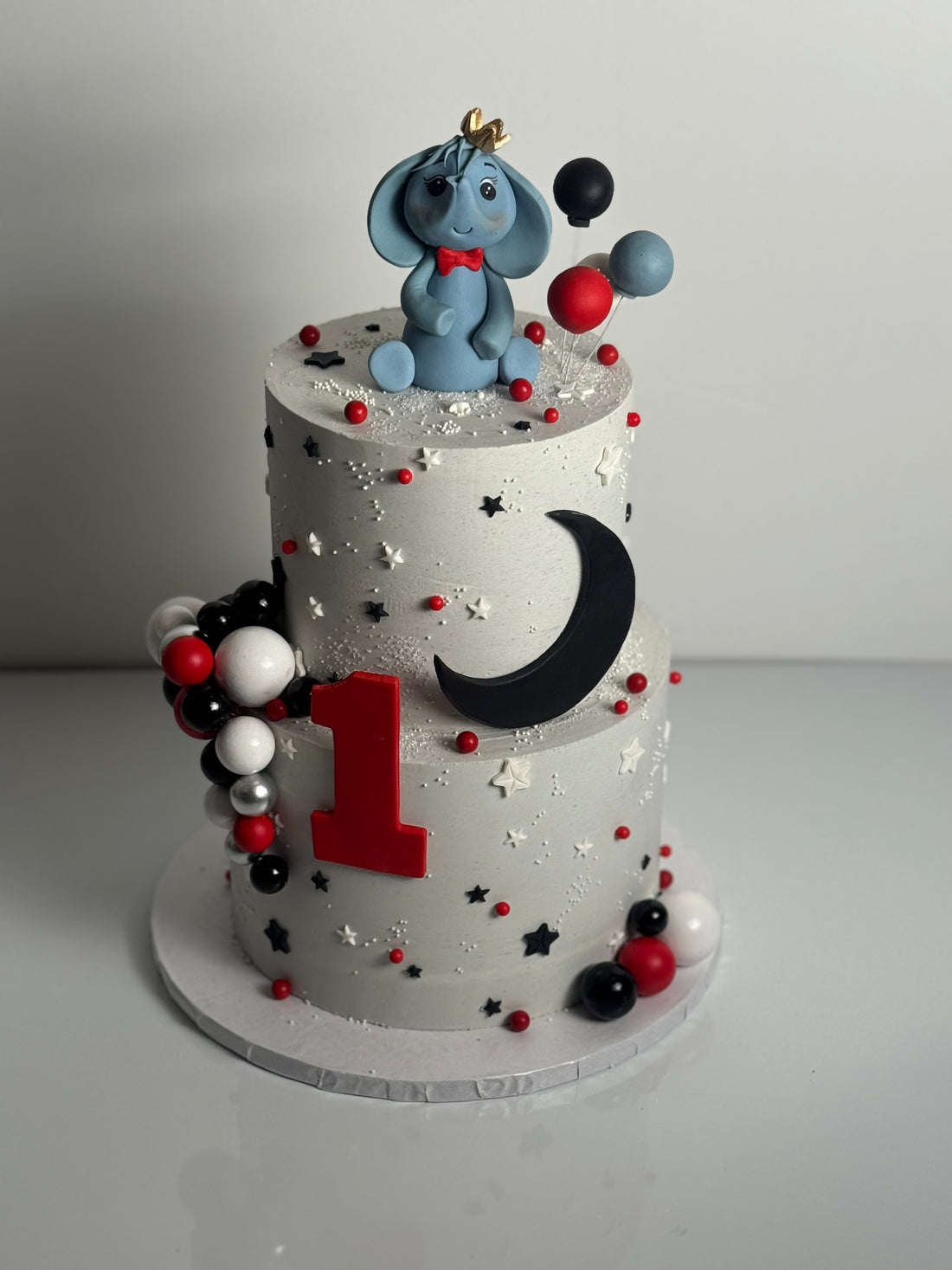 Animals, Stars &amp; Moon on Buttercream