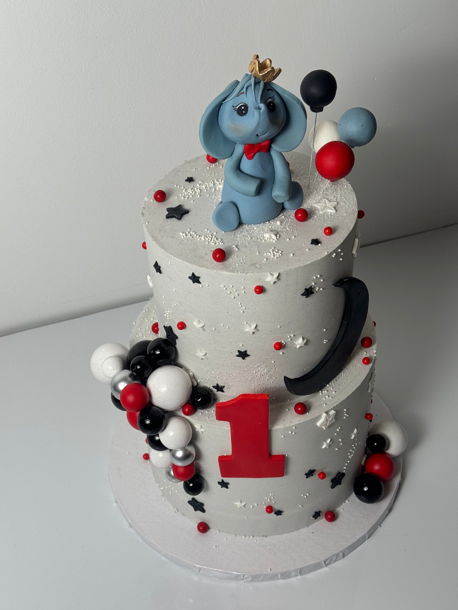 Animals, Stars &amp; Moon on Buttercream