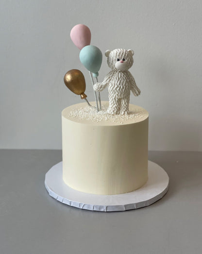 Animal &amp; balloons on buttercream - custom cake