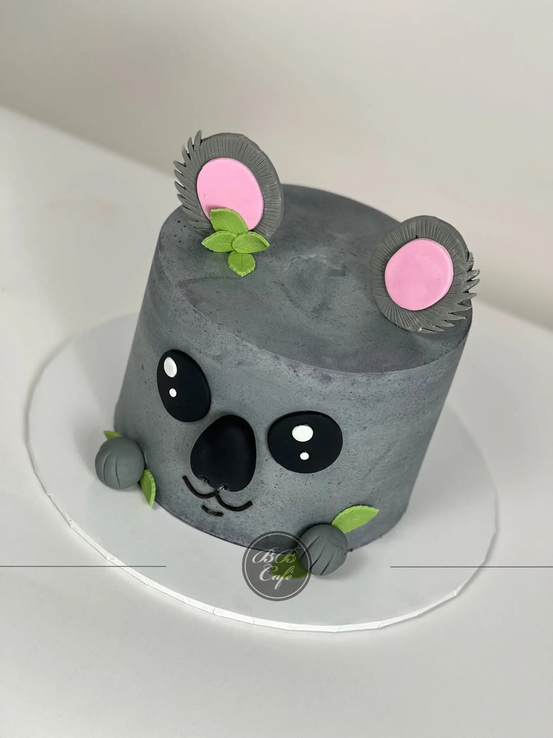 Animal face on buttercream - custom cake