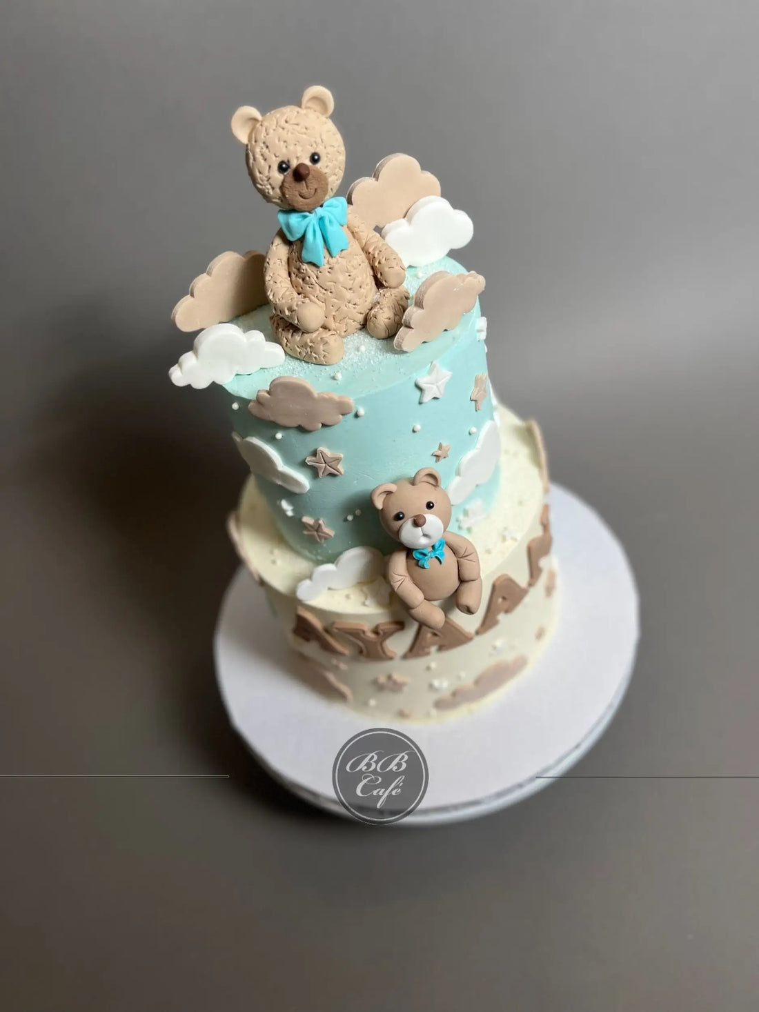 Animals &amp; clouds on buttercream - custom cake