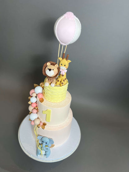 Animals &amp; spheres - custom cake