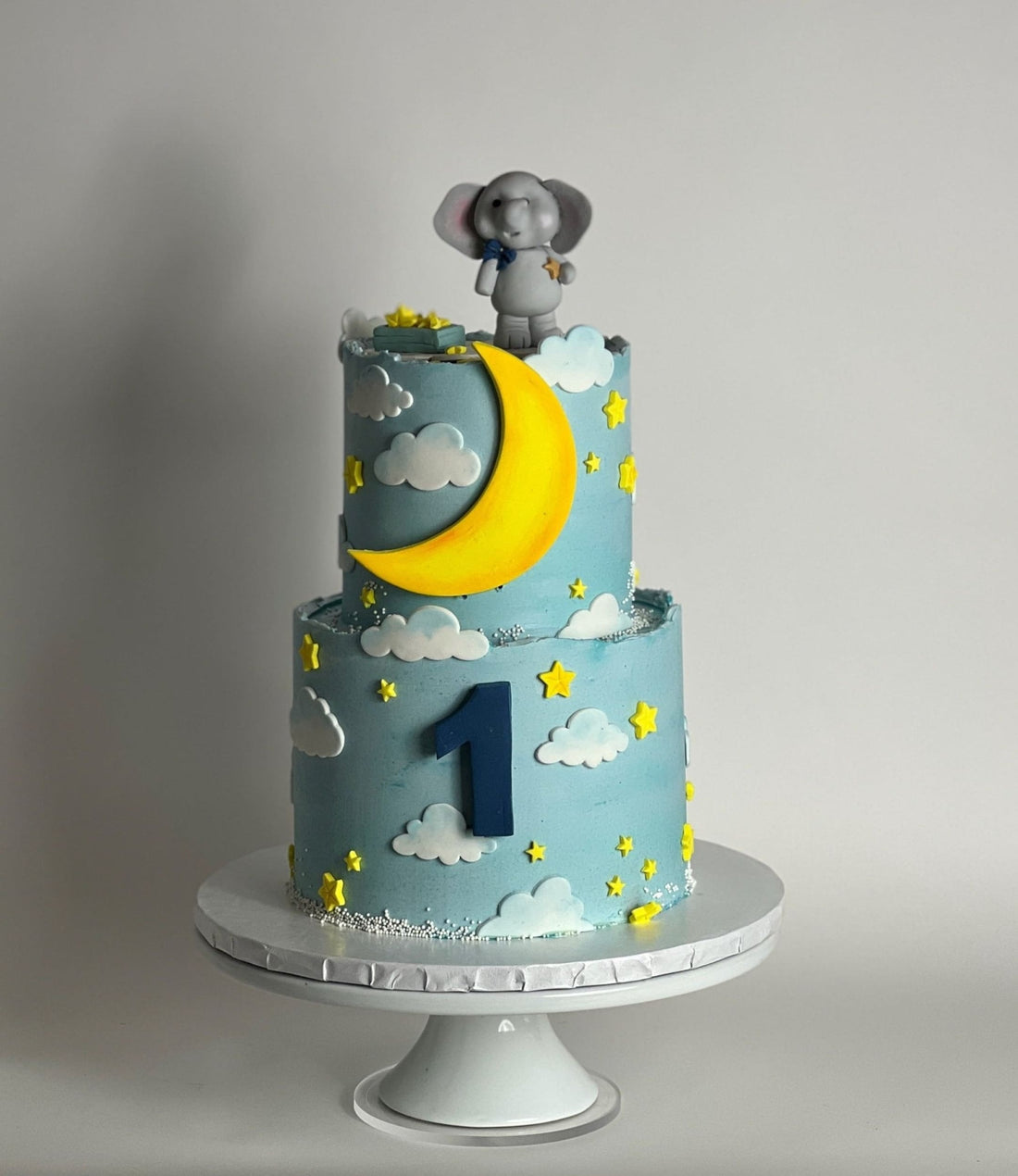 Animals stars &amp; moon on buttercream - custom cake