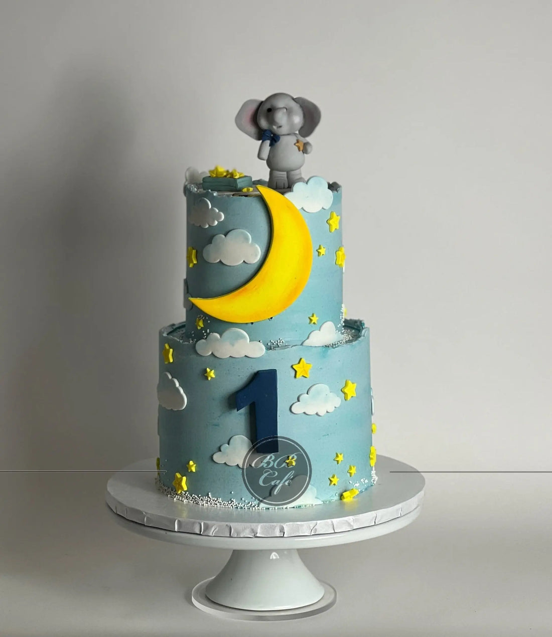 Animals stars &amp; moon on buttercream - custom cake
