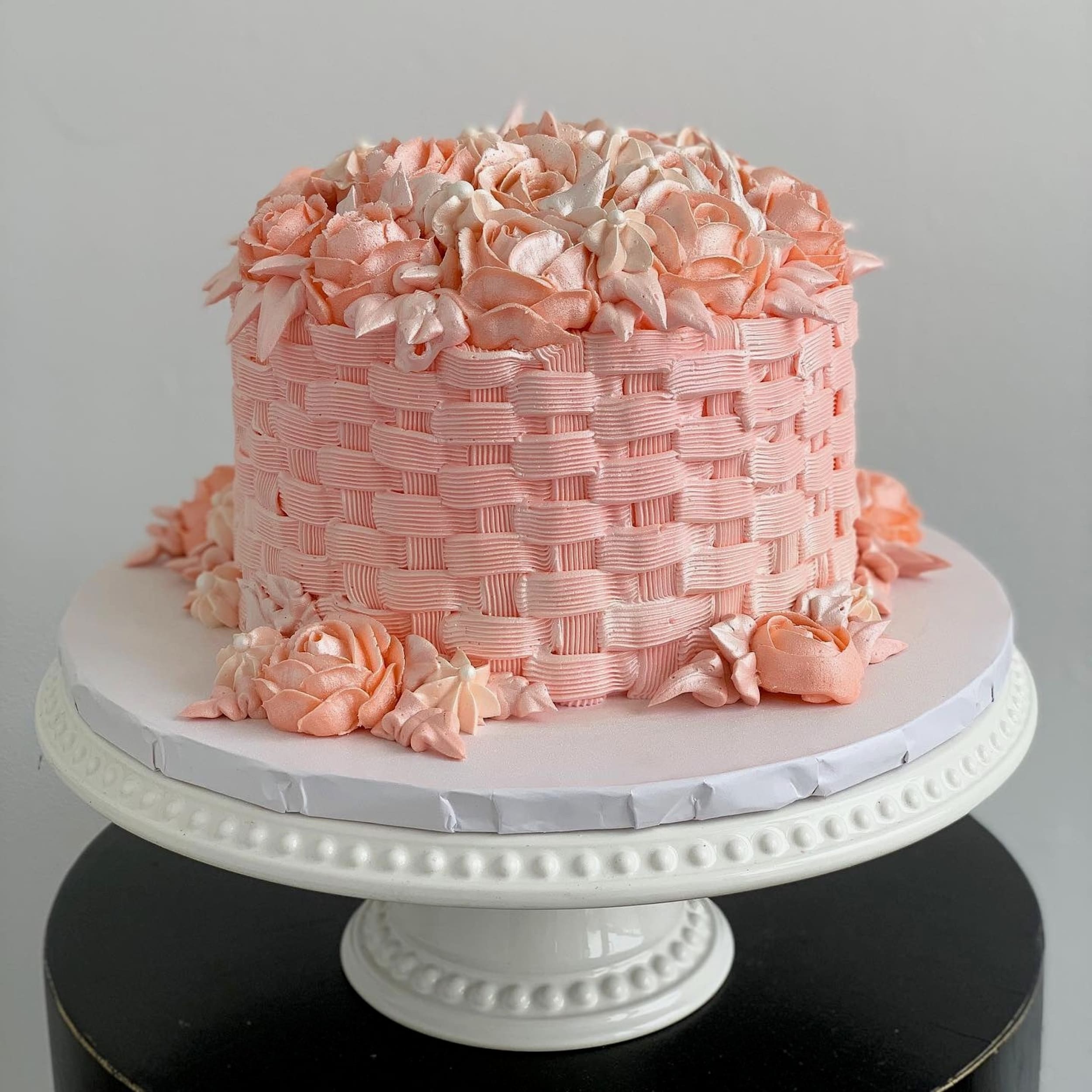 Basket of buttercream roses - custom cake