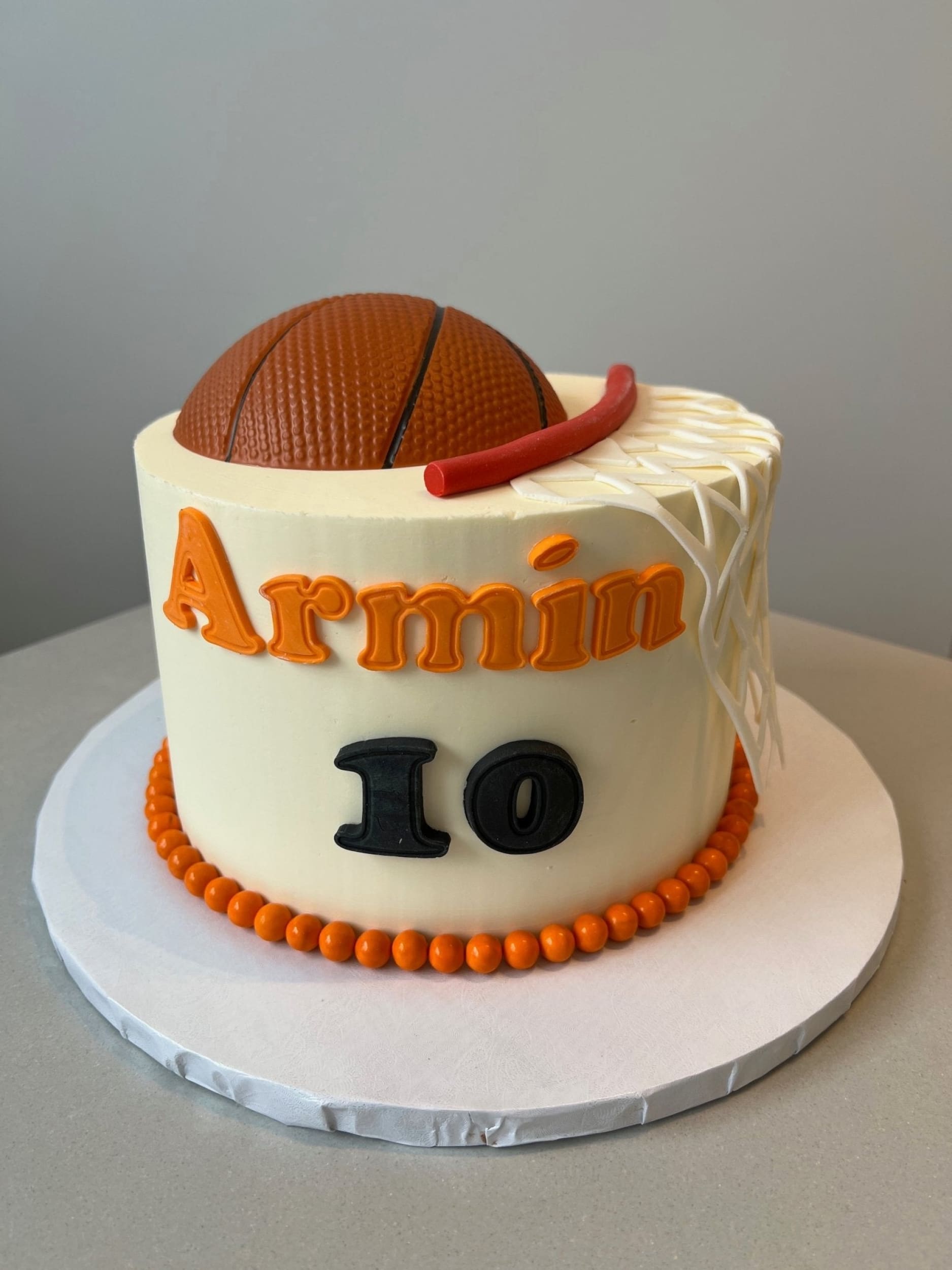 Basketball slam dunk - custom cake