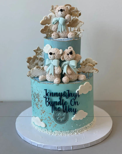 Bear &amp; clouds on buttercream - custom cake