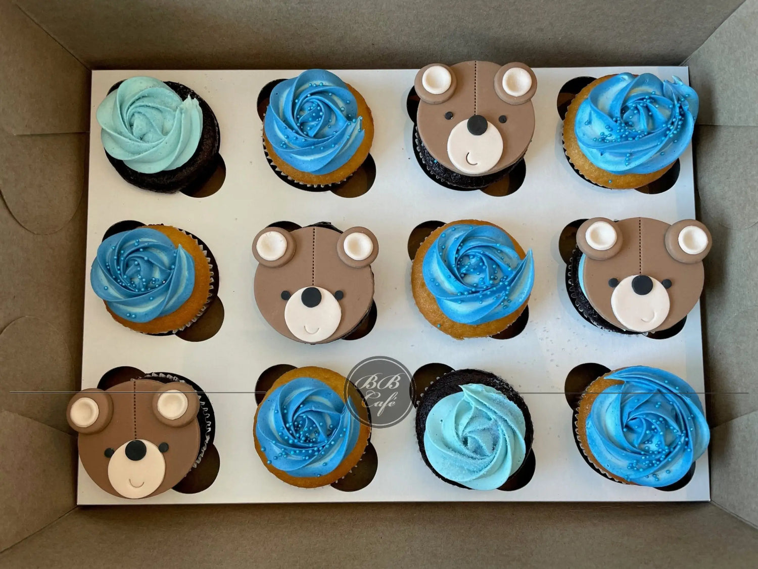 Bear face cupcake