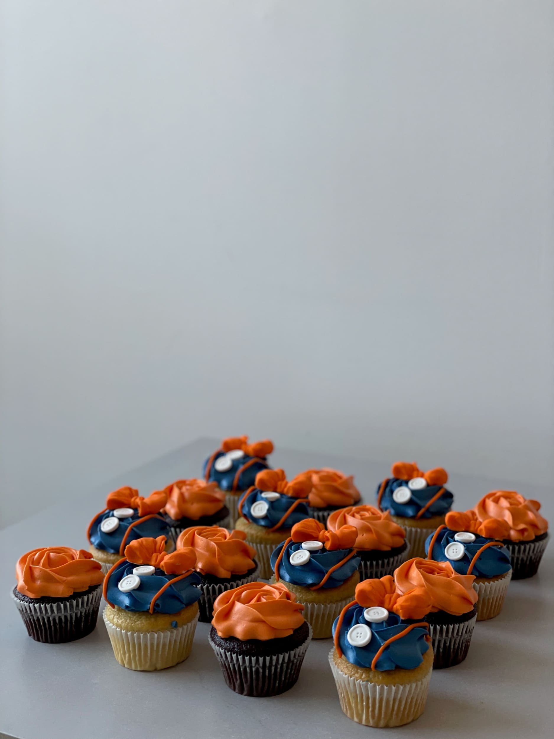 Blippi cupcakes - cupcake