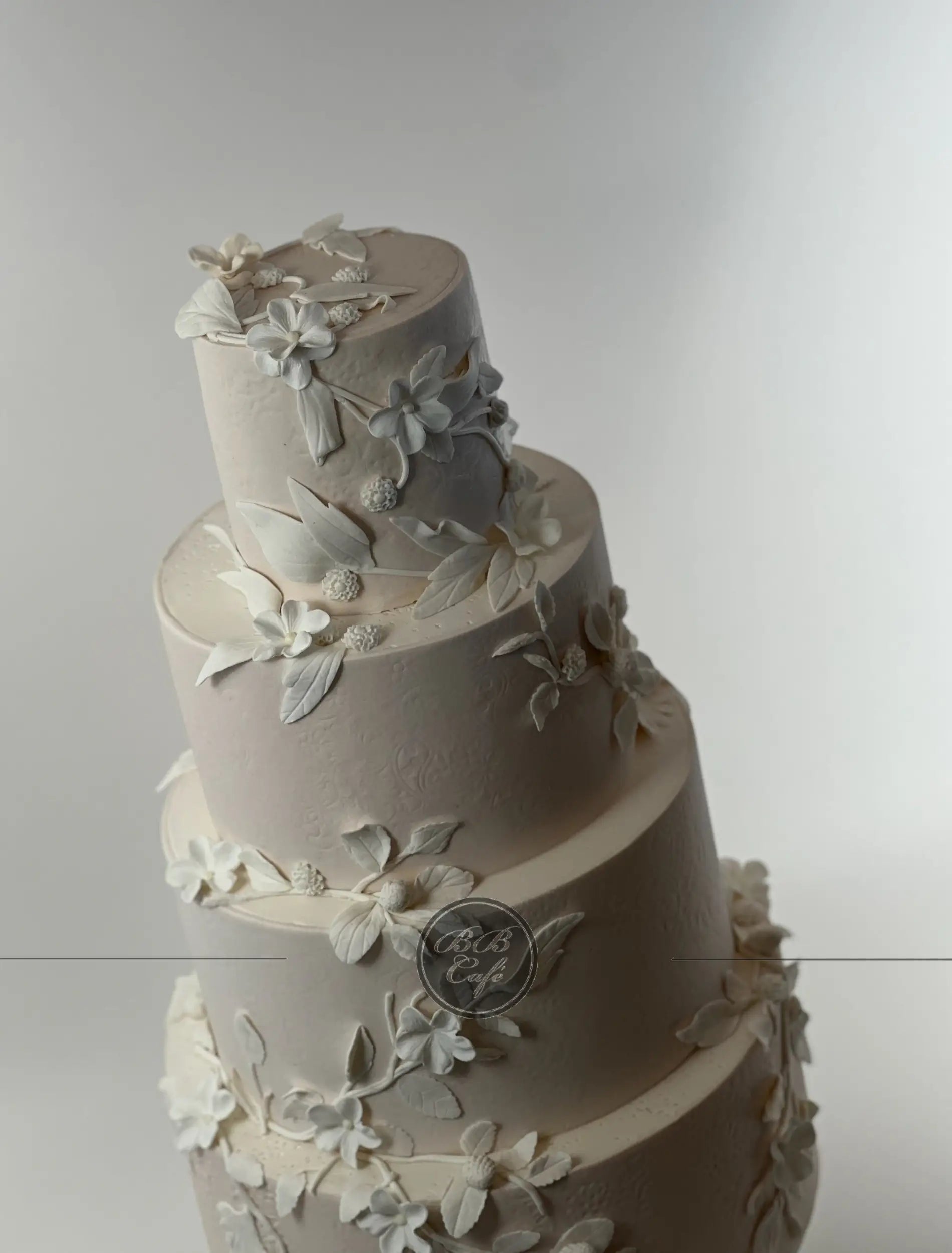 Buds &amp; blossoms - wedding cake