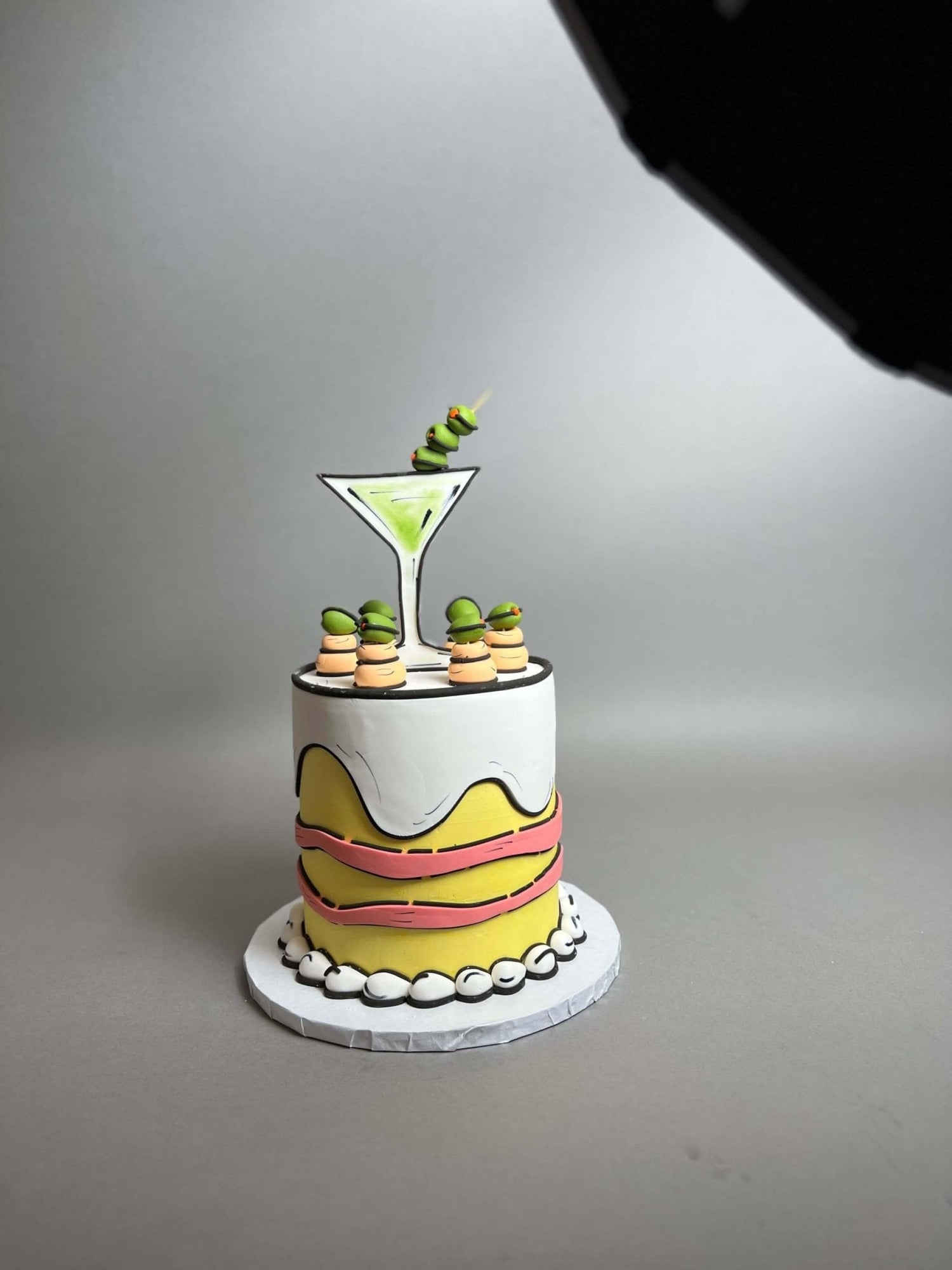 Cartoon pop-art cake - custom cake