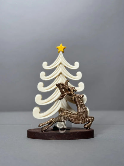 Chocolate christmas tree &amp; reindeer - pastry