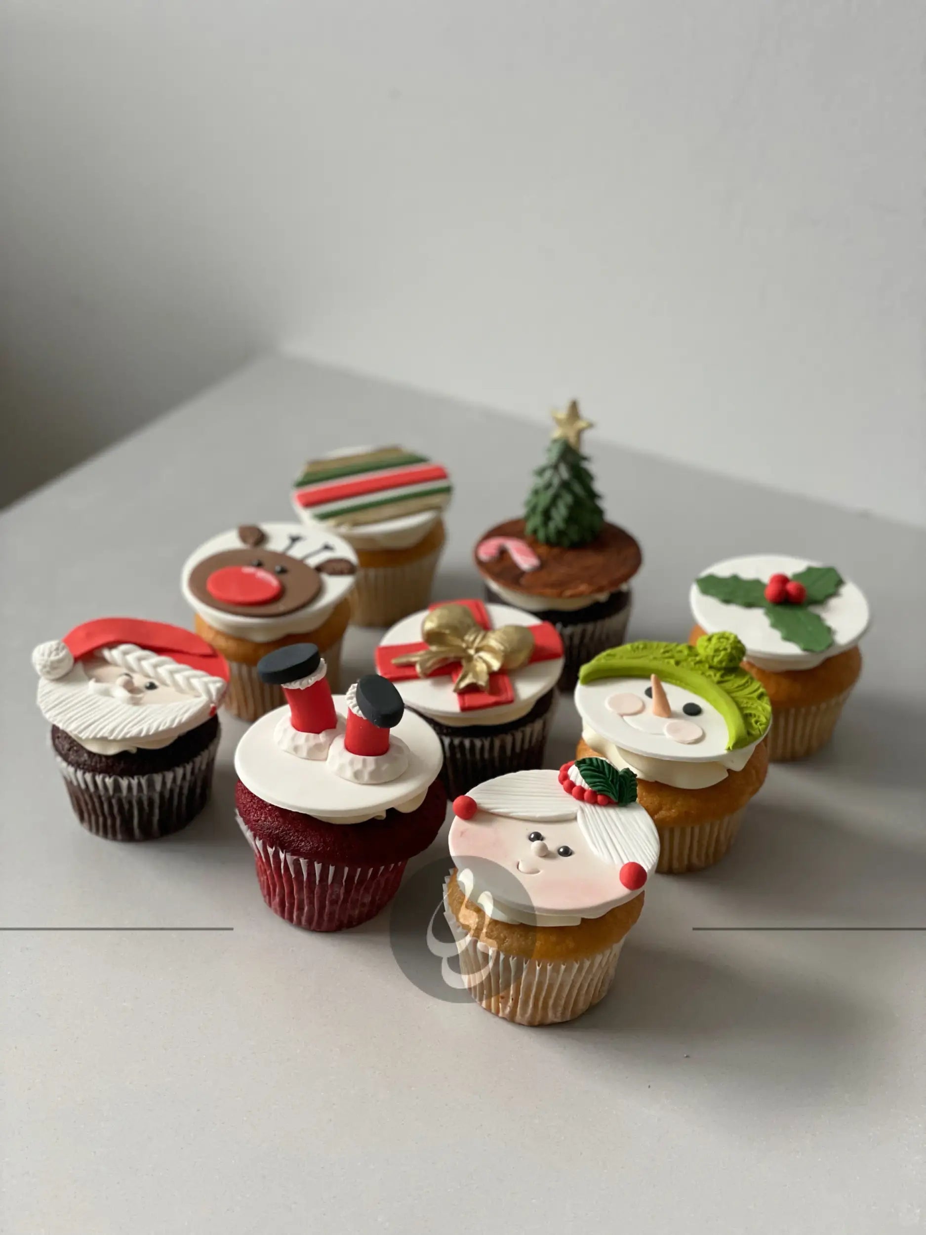 Christmas joy cupcakes - cupcake