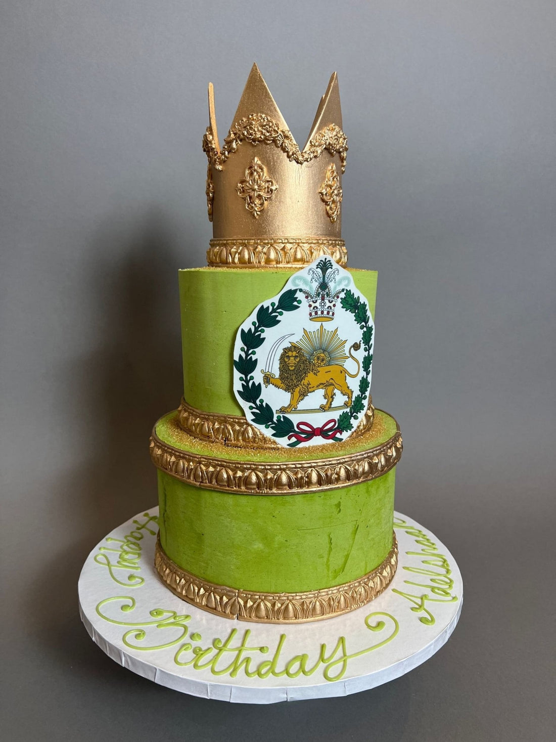 Crown and edible print on buttercream - custom cake