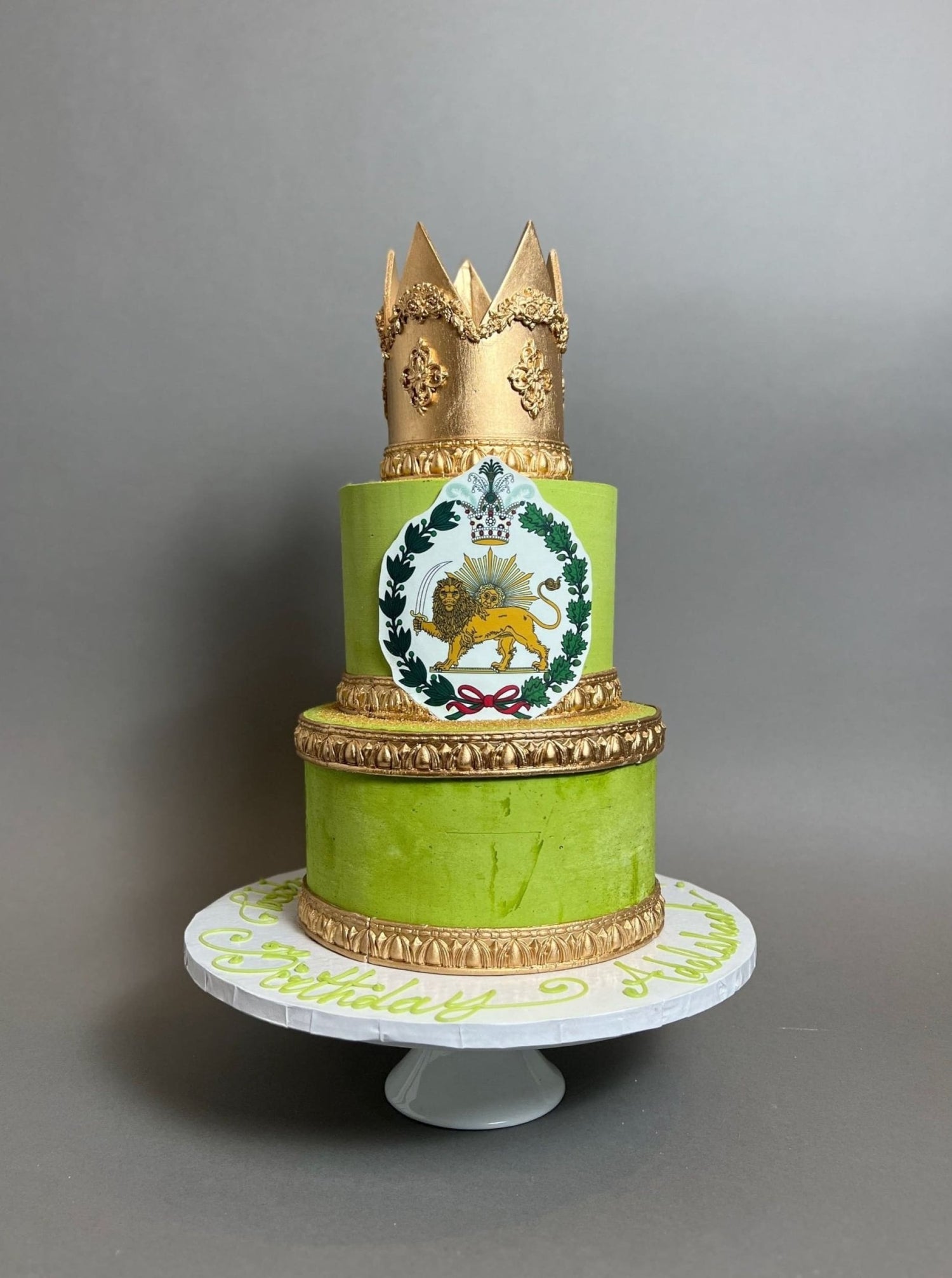Crown and edible print on buttercream - custom cake