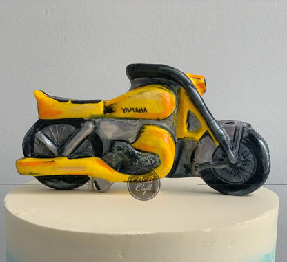 Cruiser motorcycle on buttercream - custom cake