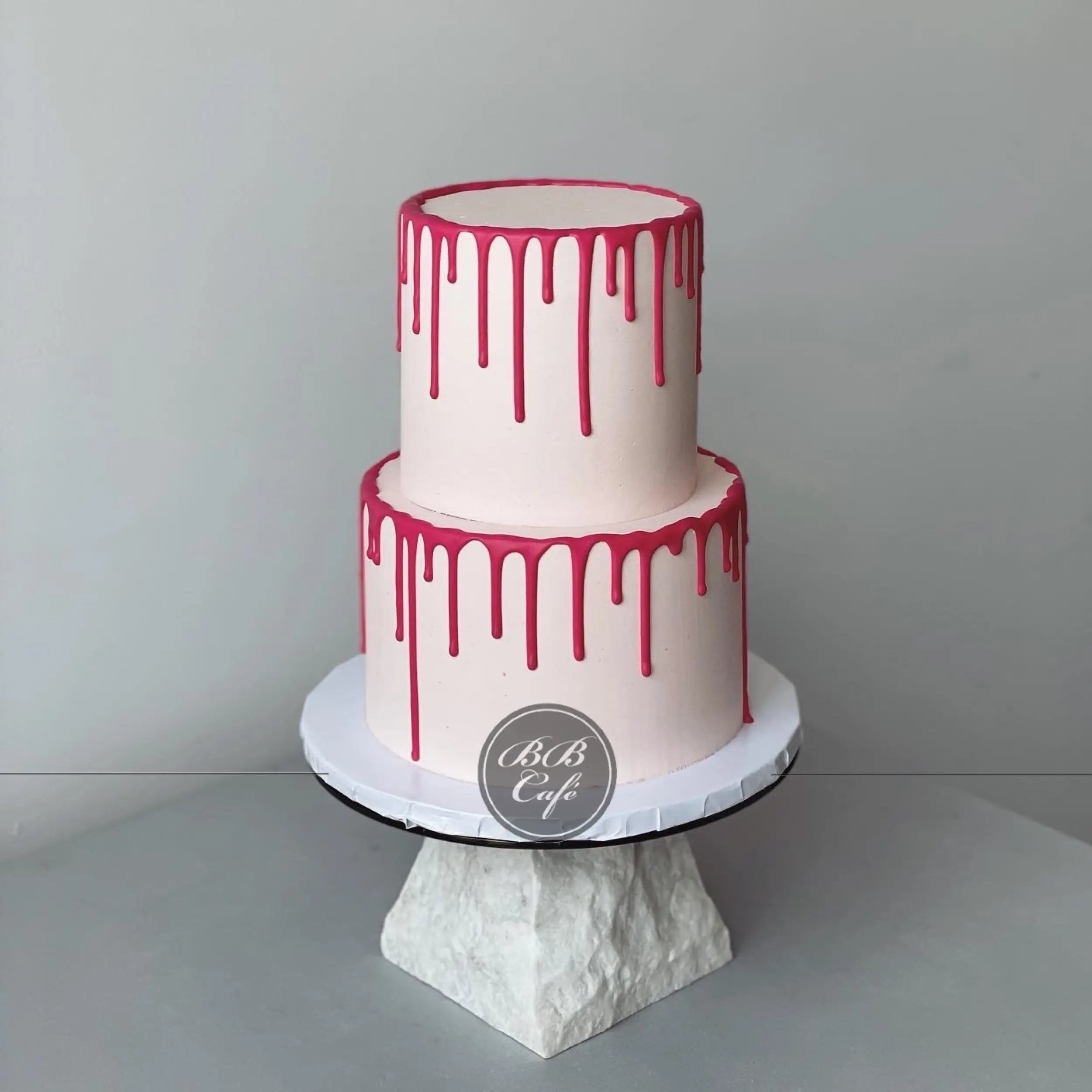 Drips &amp; fresh flowers on buttercream - custom cake