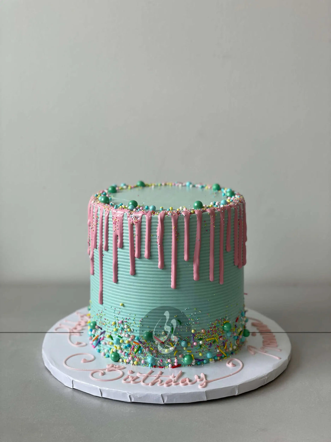 Drips on buttercream - custom cake