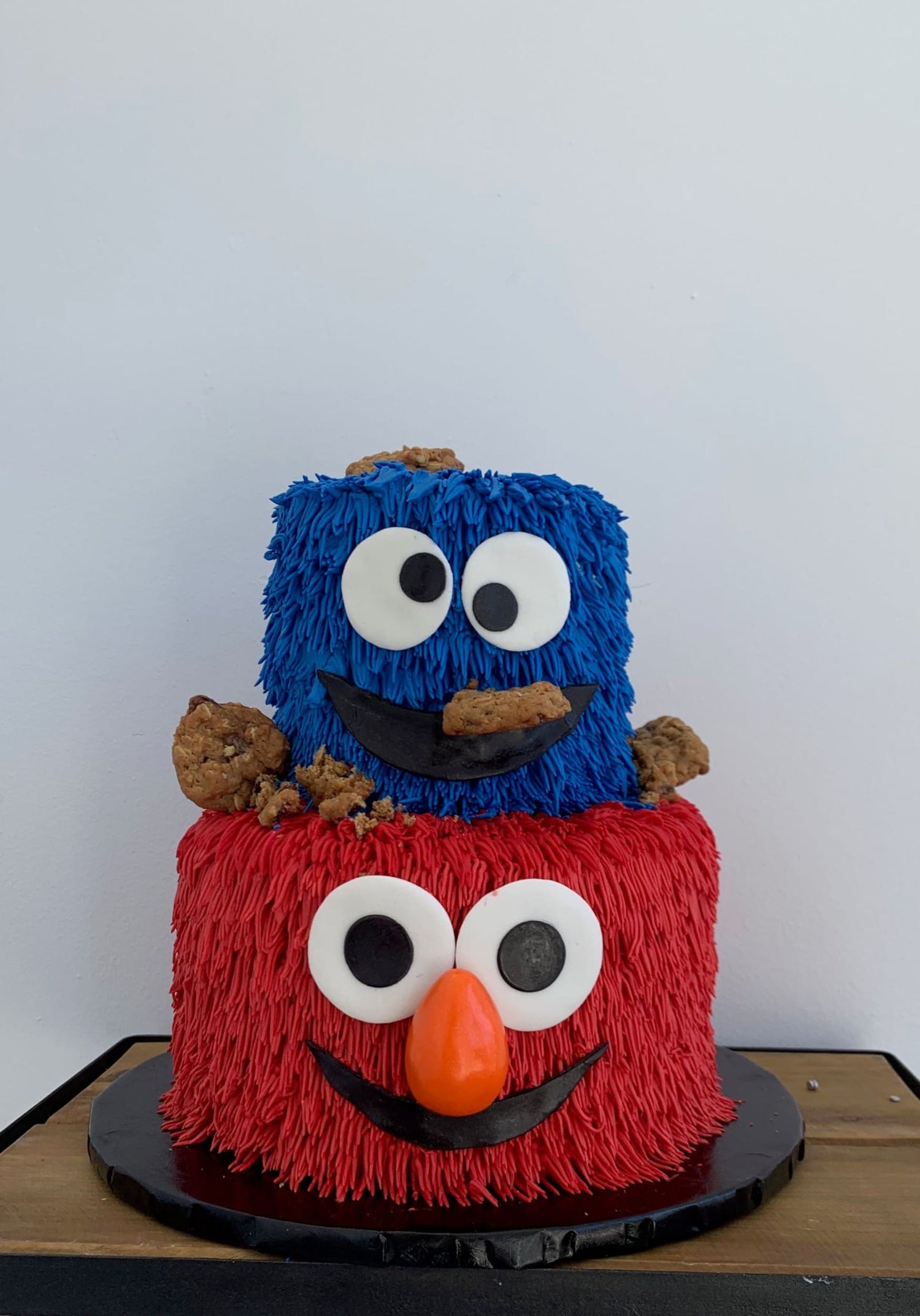 Elmo/cookie monster face - custom cake