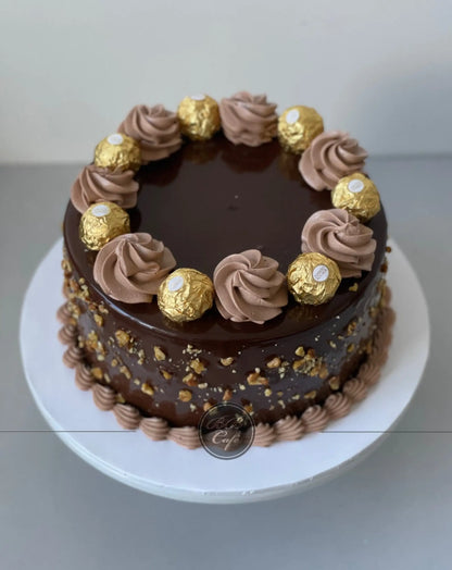Ferrero rocher on ganache - custom cake