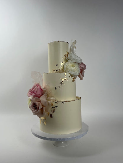 Fresh flowers &amp; gold with wafer paper sail - wedding cake