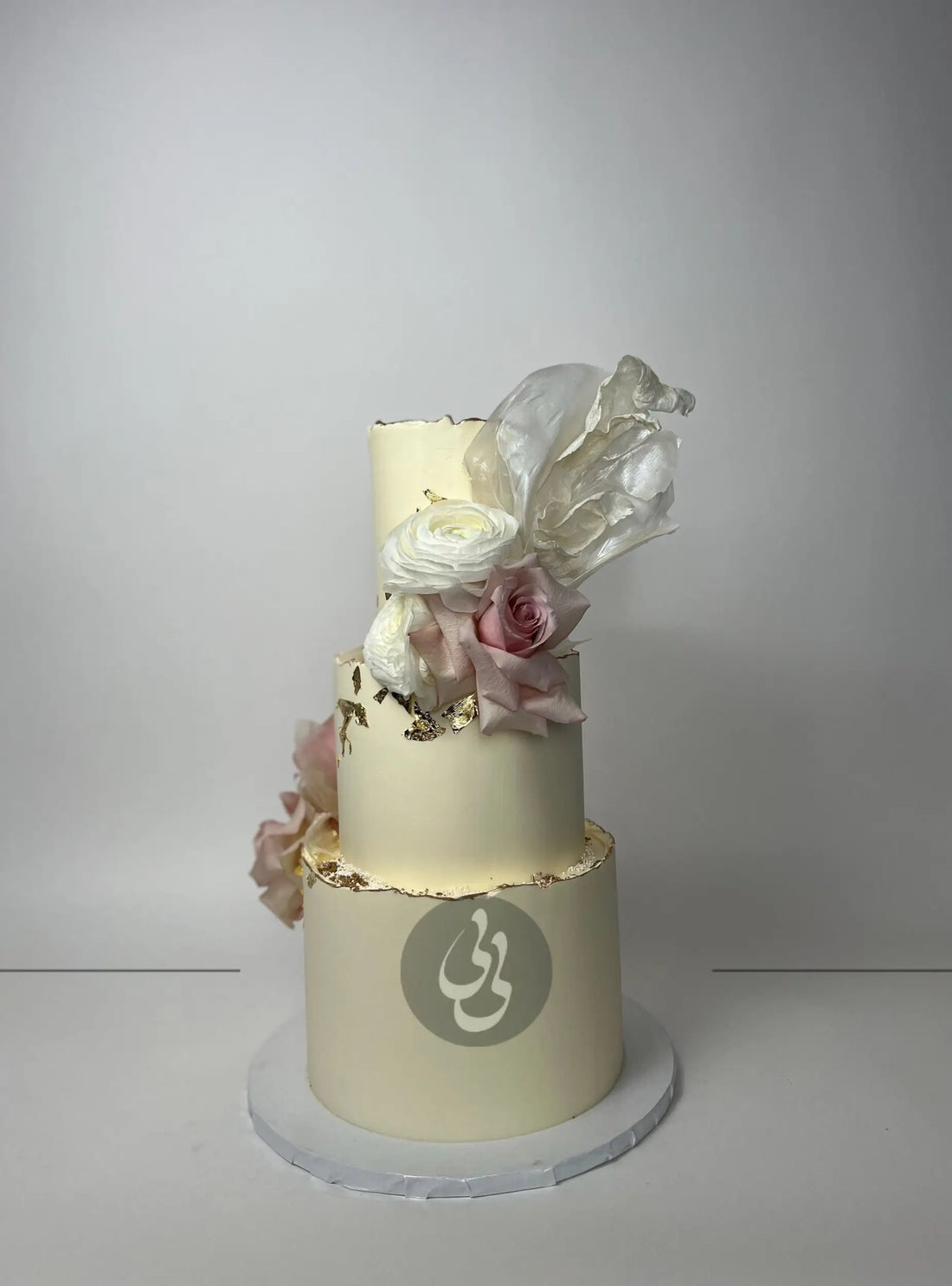 Fresh flowers & gold with wafer paper sail - wedding cake