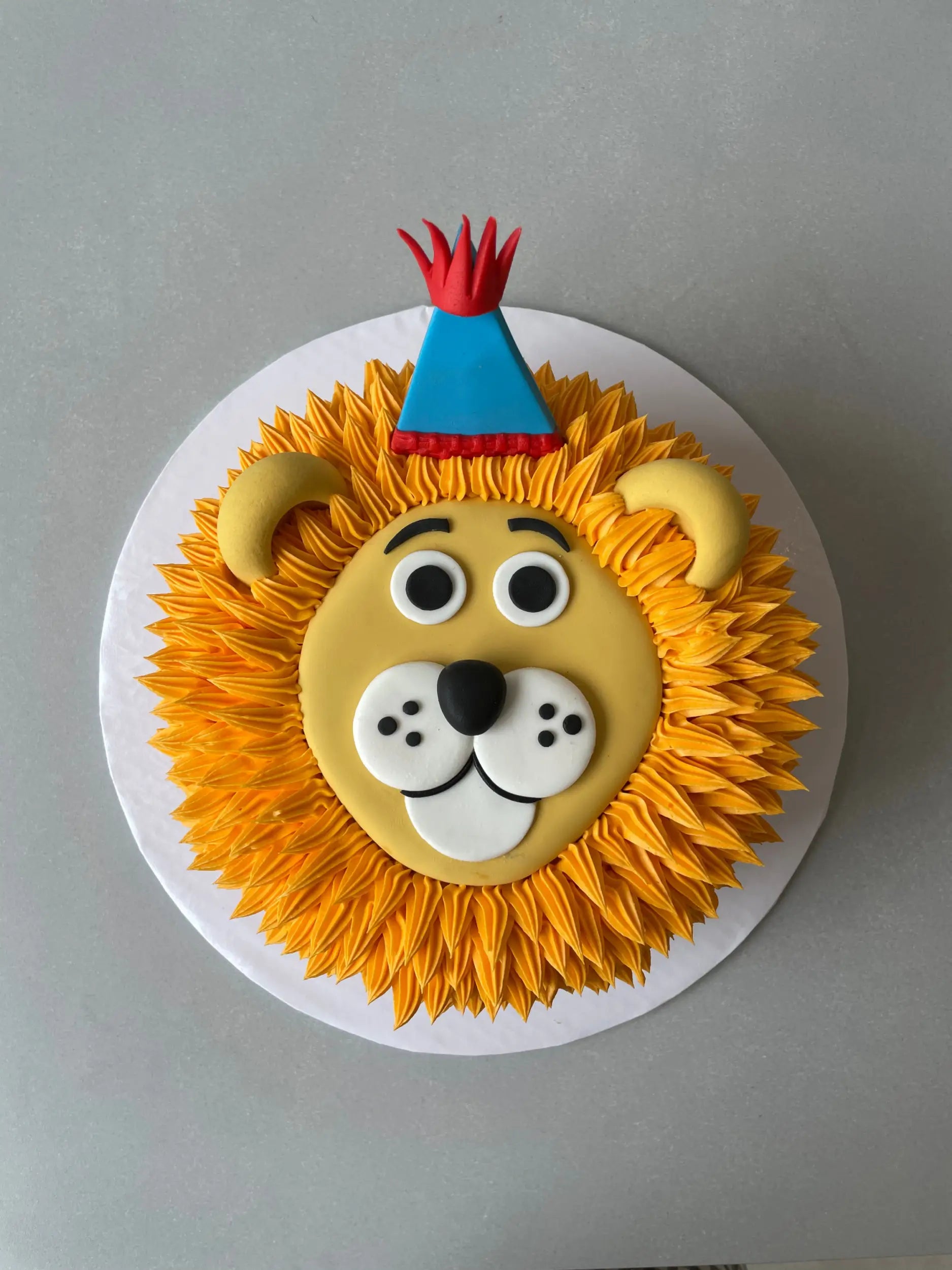 Furry animal friend face - custom cake