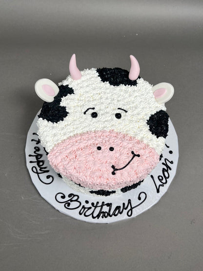 Furry animal friend face - custom cake