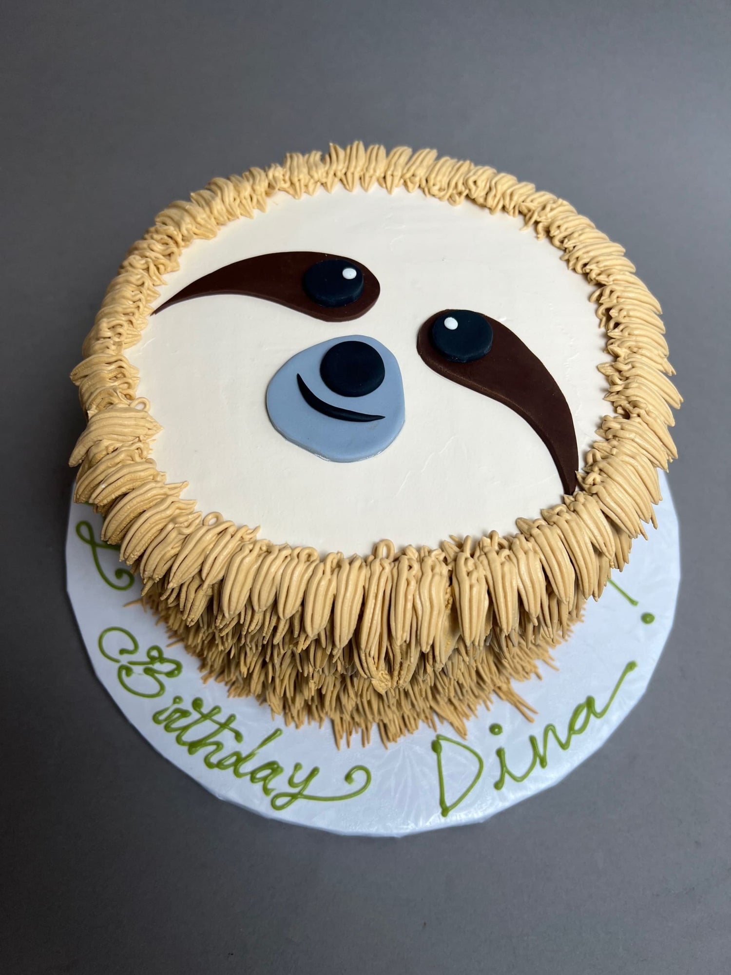 Furry animal friend face - custom cake